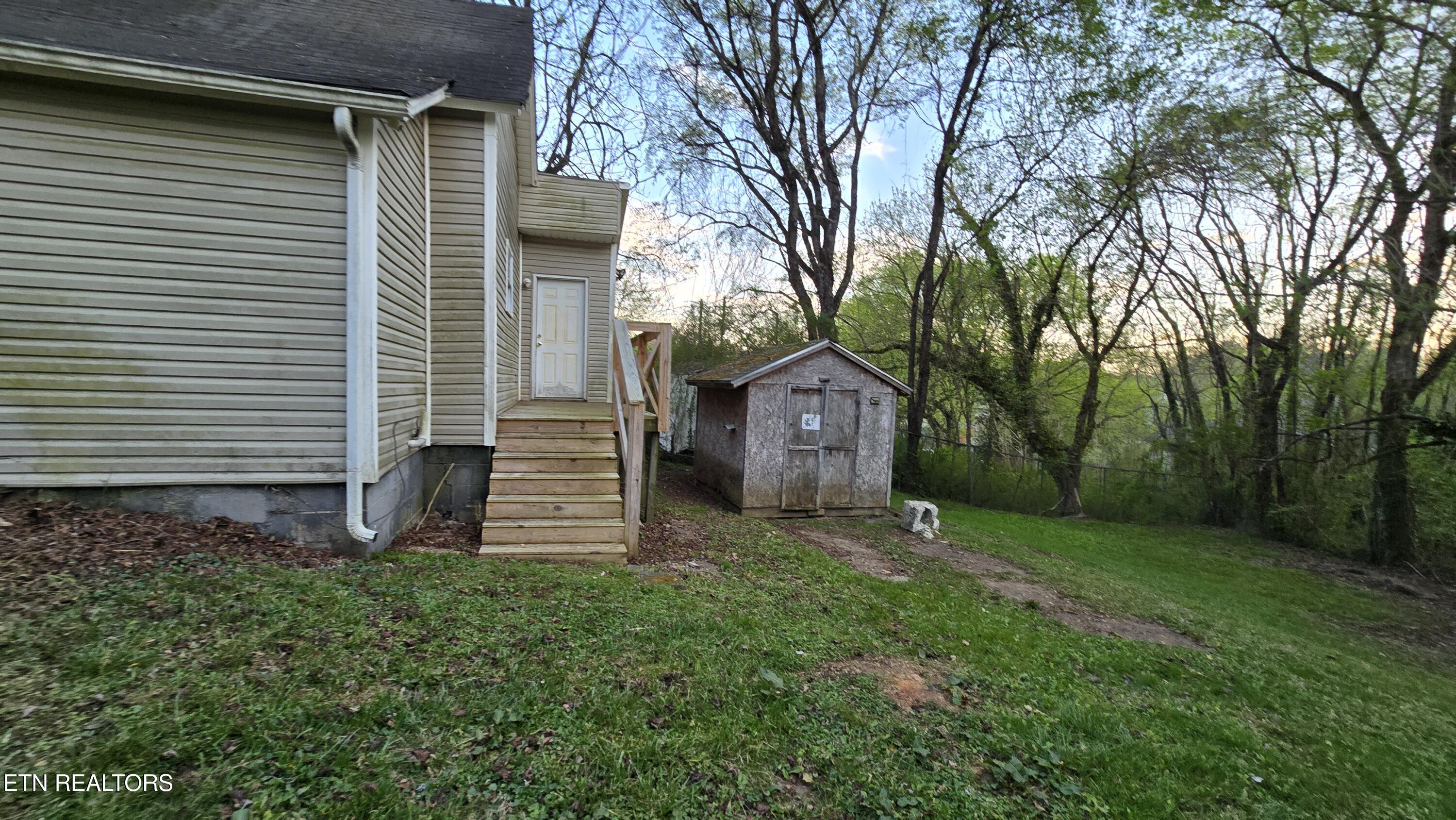 139 N Nevada Avenue Lafollette TN 37766