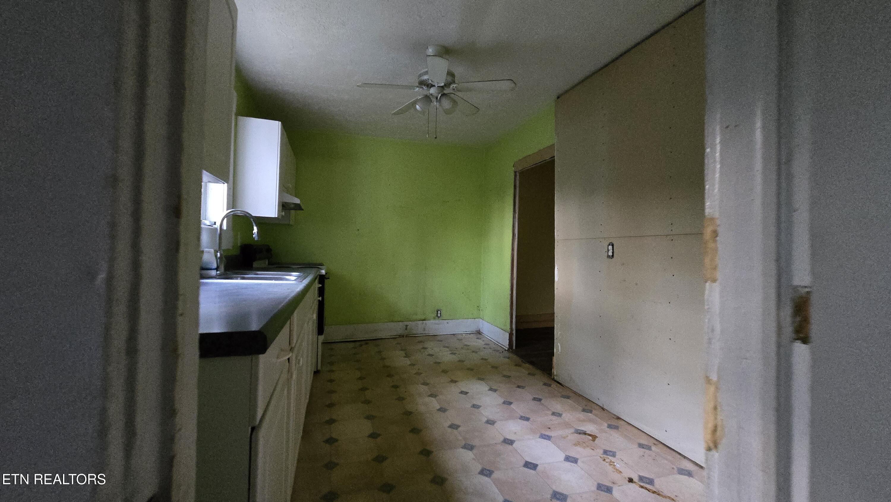 139 N Nevada Avenue Lafollette TN 37766
