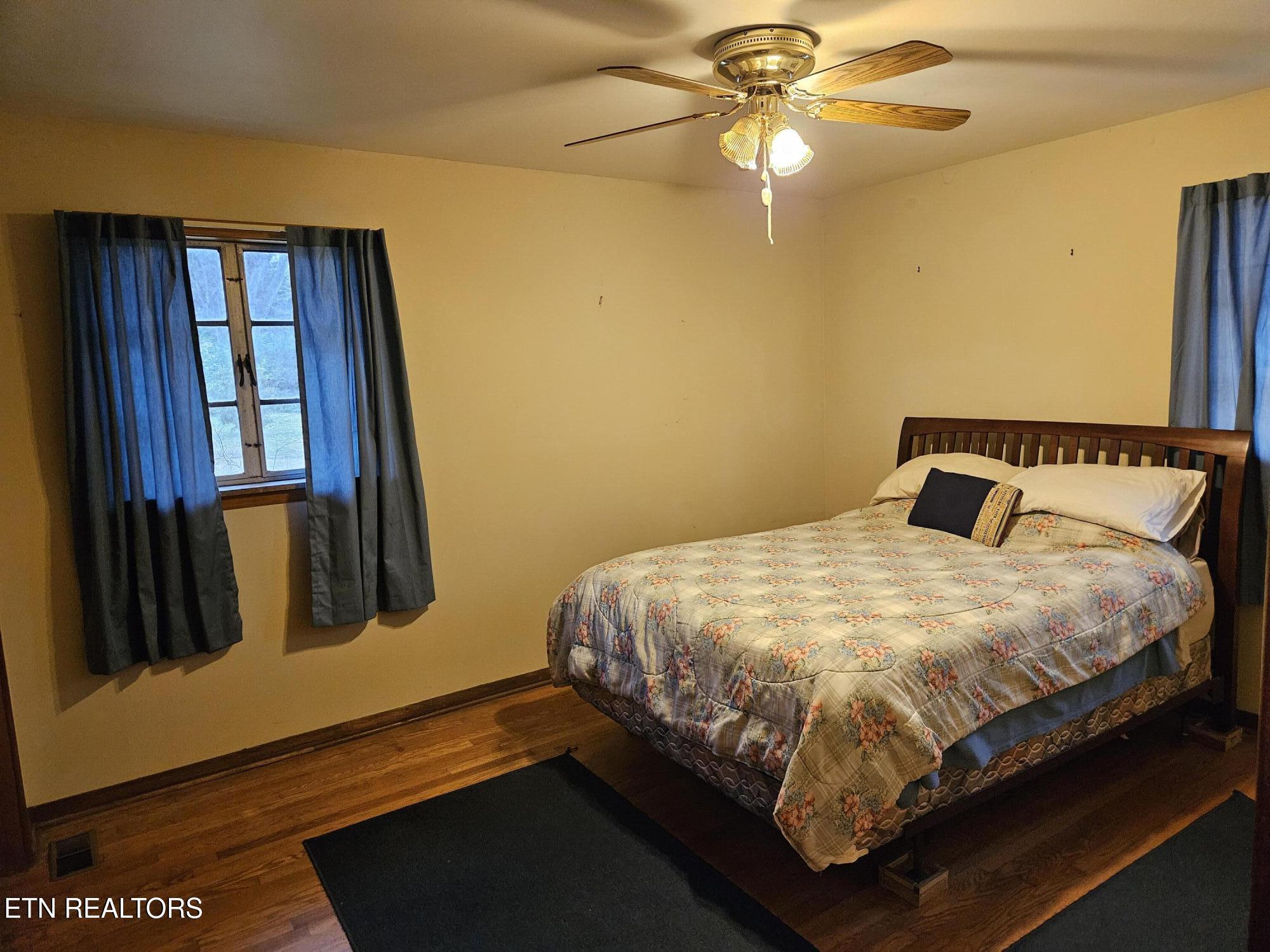 1801 NE Charles Drive Knoxville TN 37918
