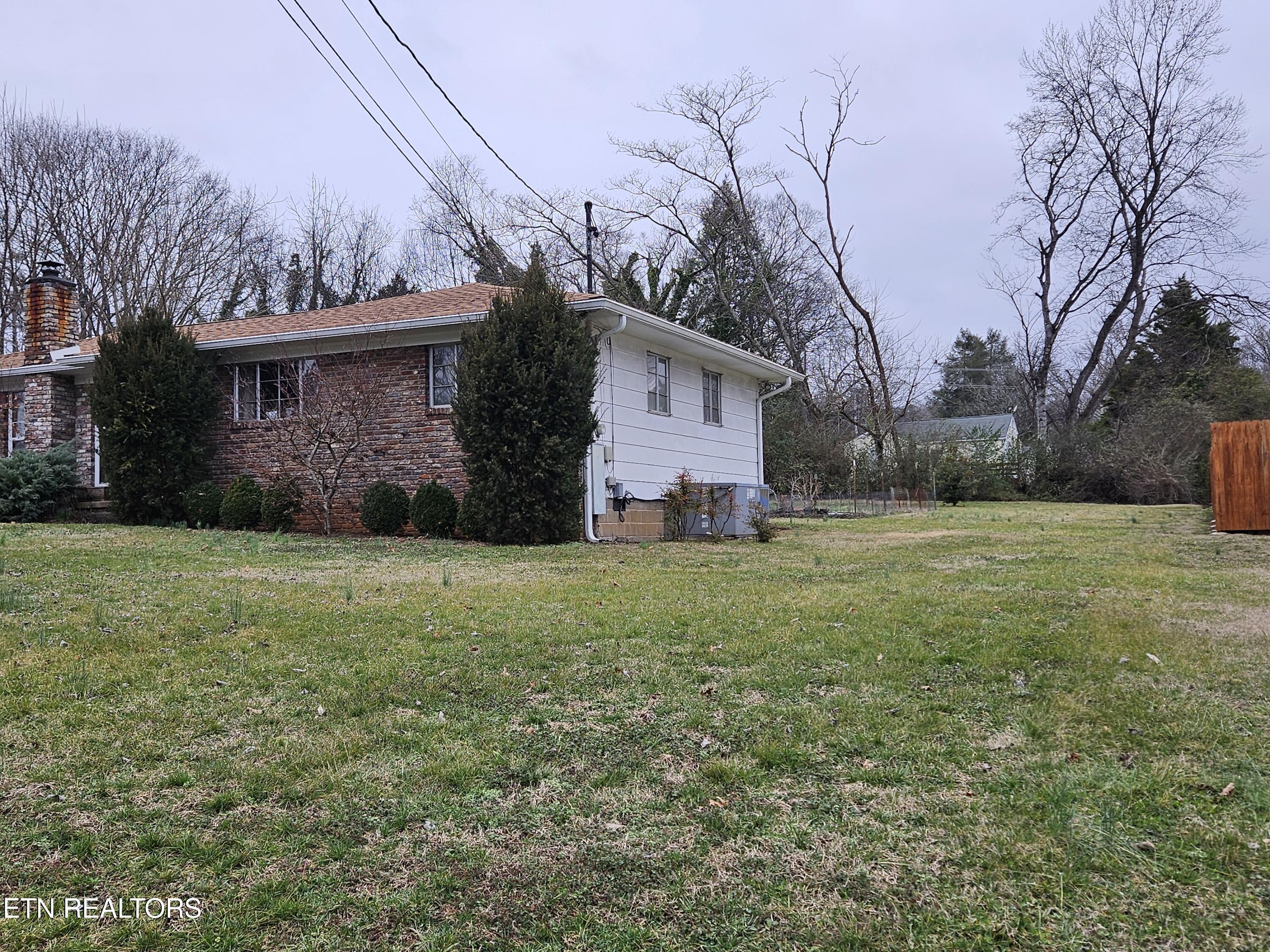 1801 NE Charles Drive Knoxville TN 37918