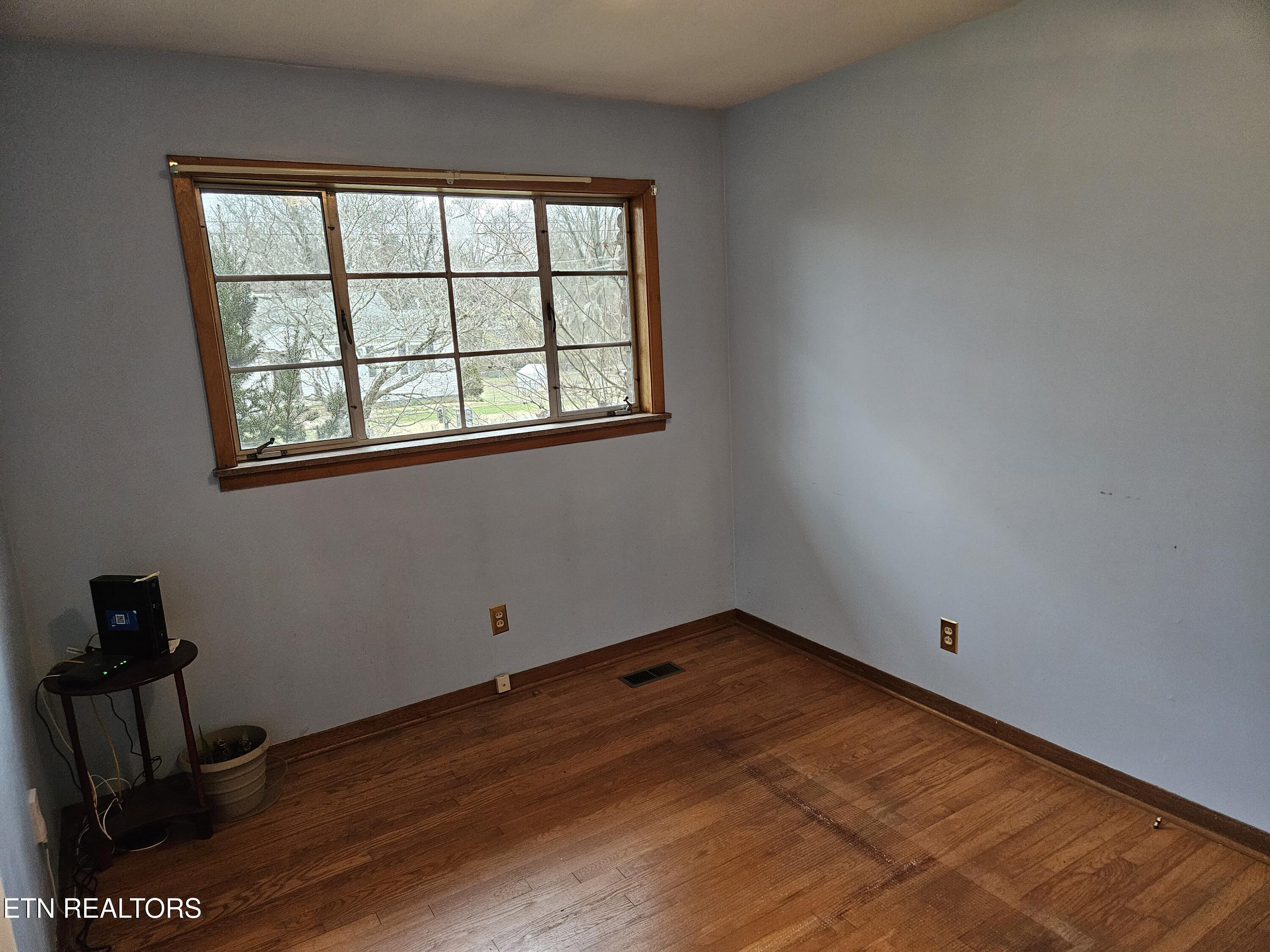 1801 NE Charles Drive Knoxville TN 37918