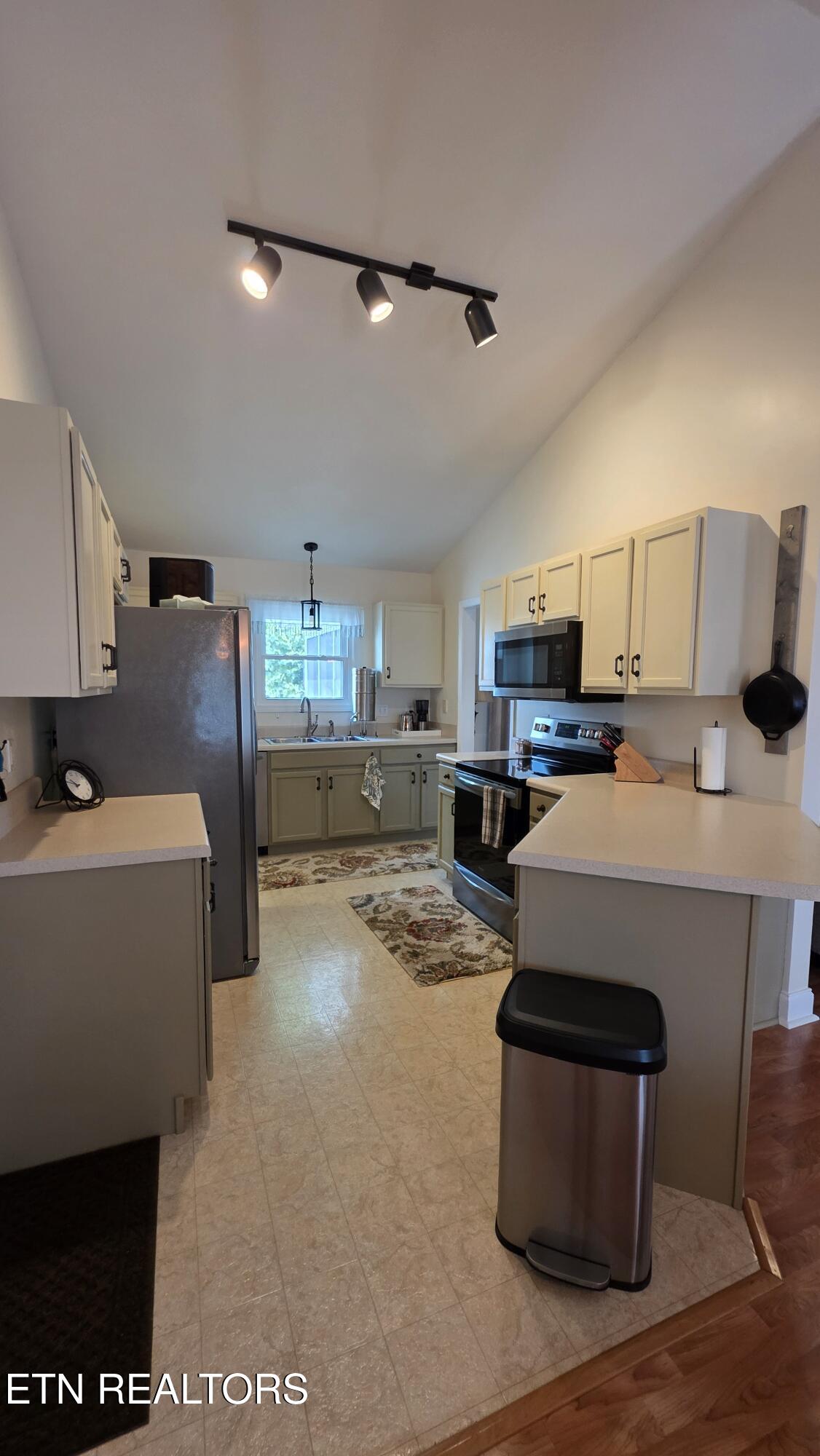 929 Mossy Grove Lane Maryville TN 37801