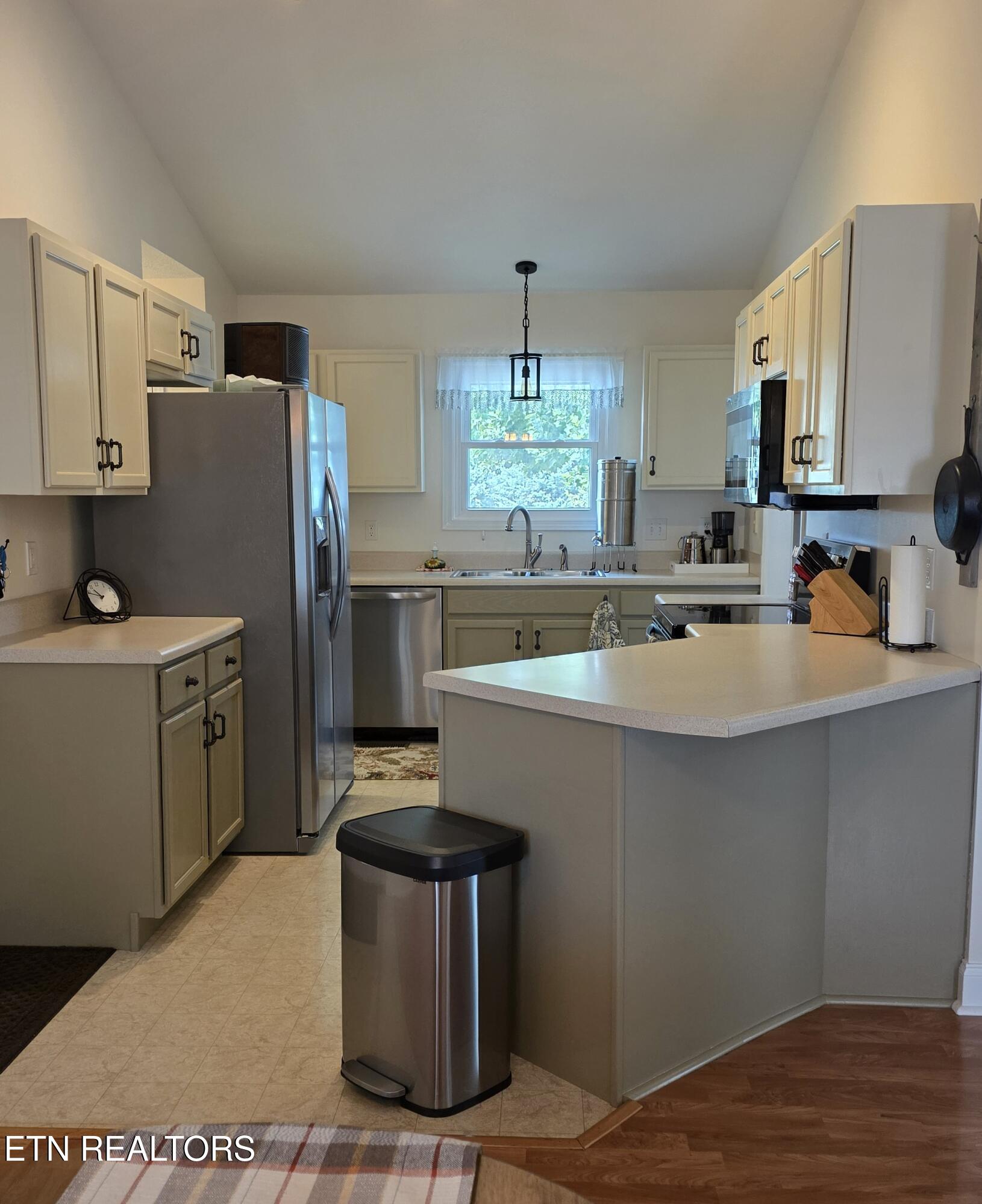 929 Mossy Grove Lane Maryville TN 37801