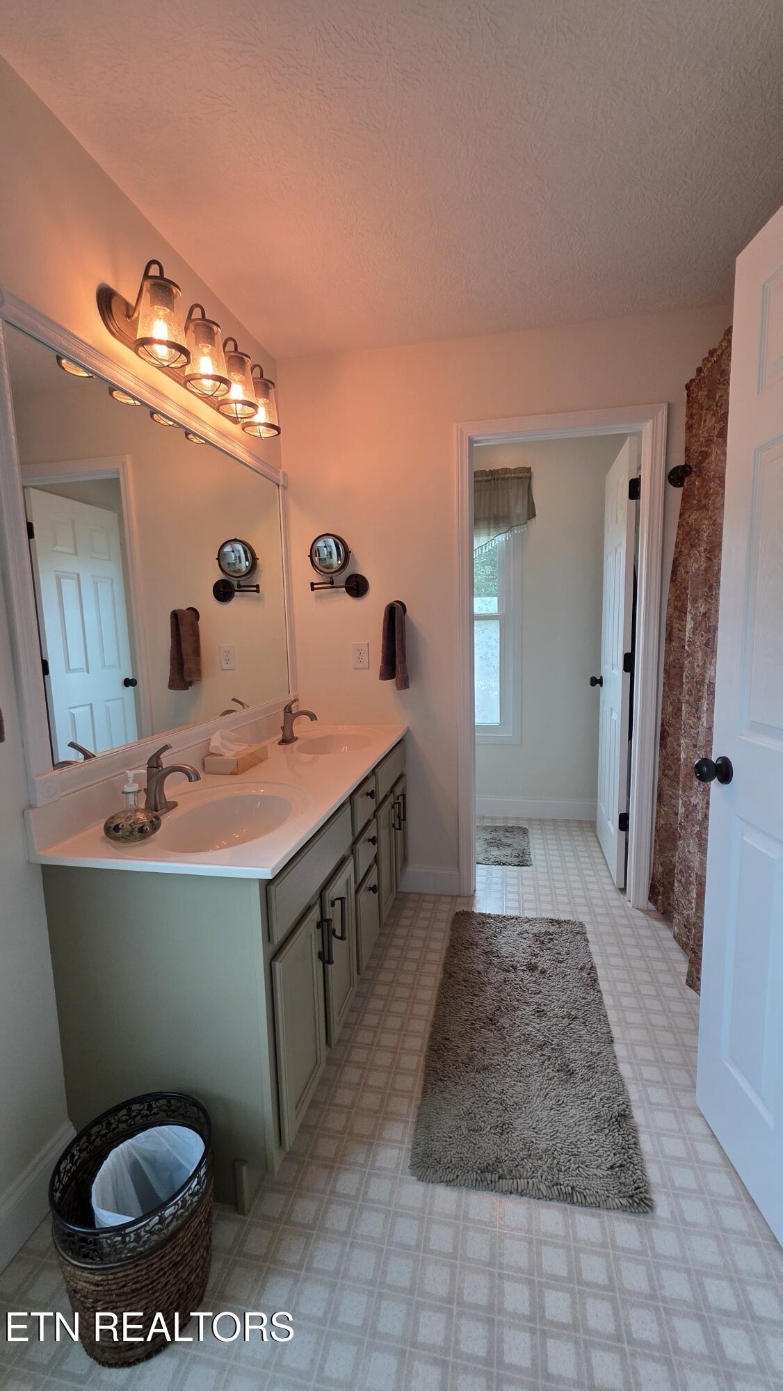 929 Mossy Grove Lane Maryville TN 37801
