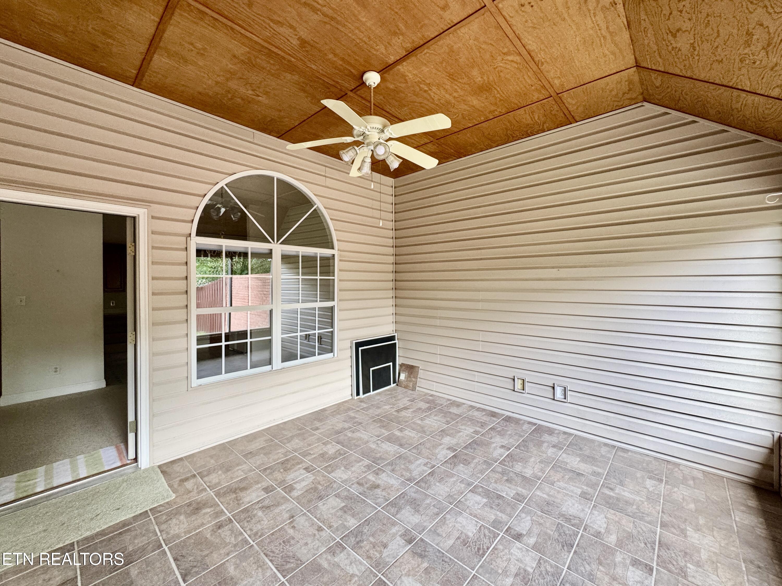 2620 Knob Creek Lane Knoxville TN 37912