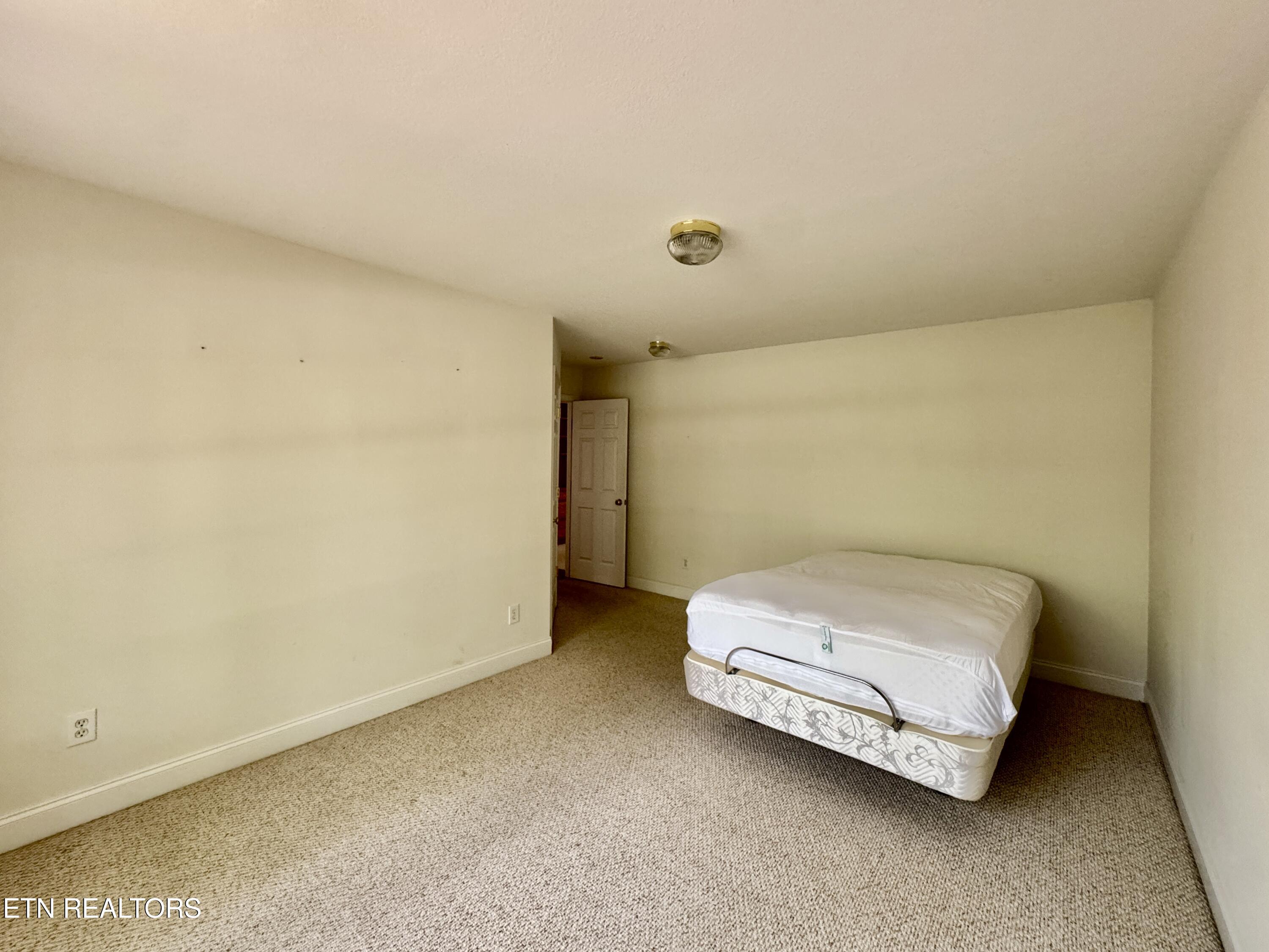 2620 Knob Creek Lane Knoxville TN 37912