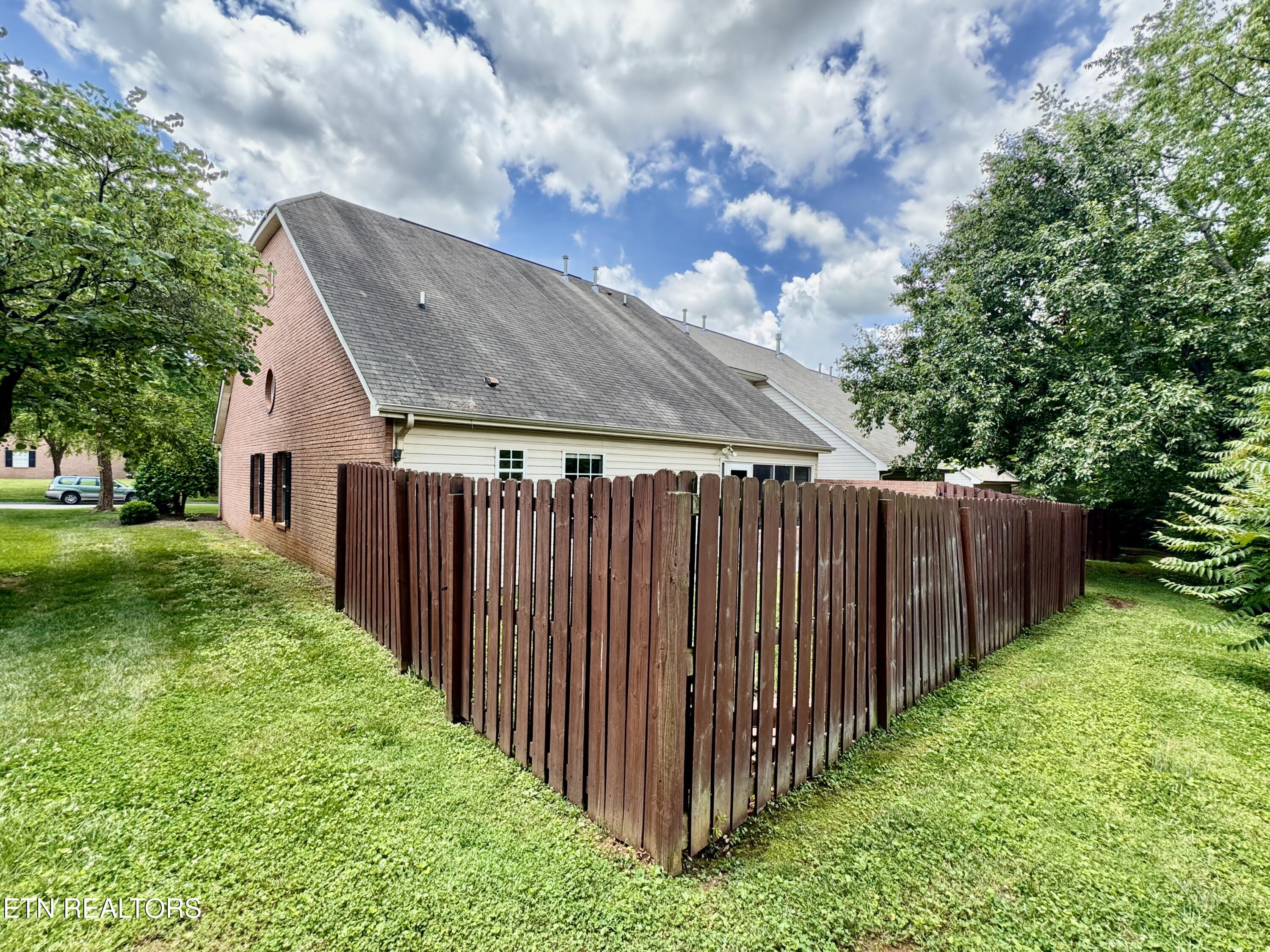 2620 Knob Creek Lane Knoxville TN 37912