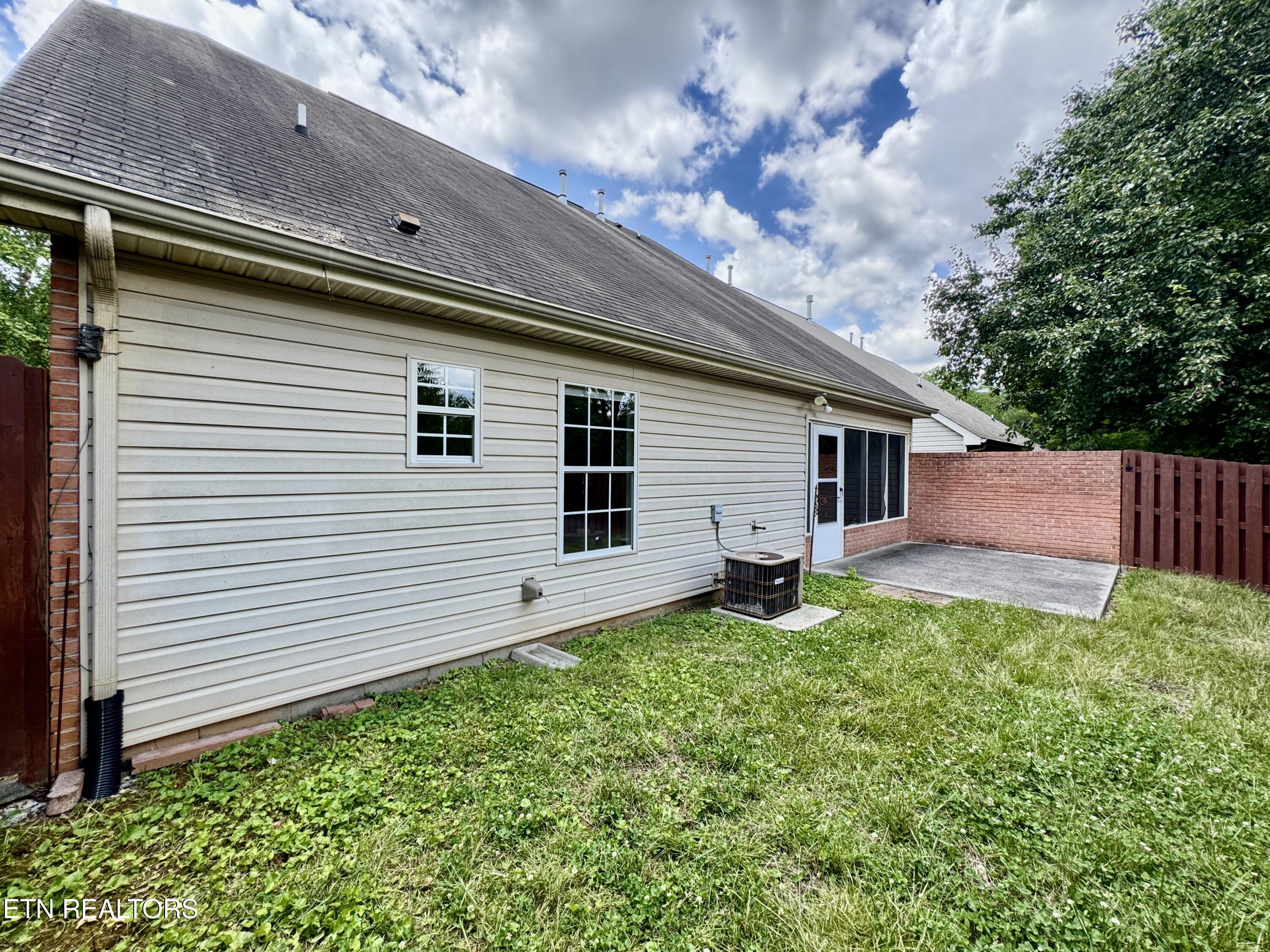 2620 Knob Creek Lane Knoxville TN 37912
