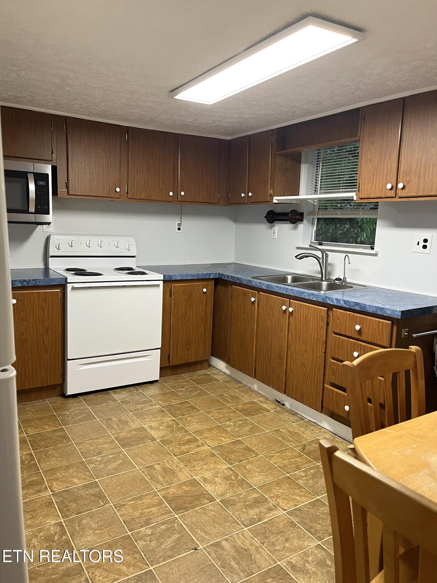 672 Raccoon Valley Road Maynardville TN 37807