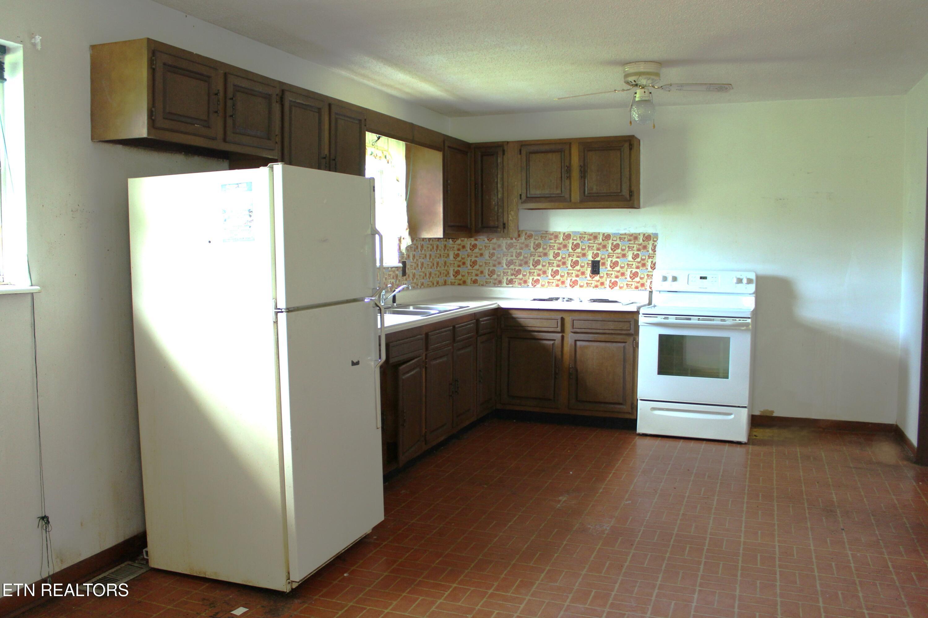 241 Meadow Brook Road Sweetwater TN 37874