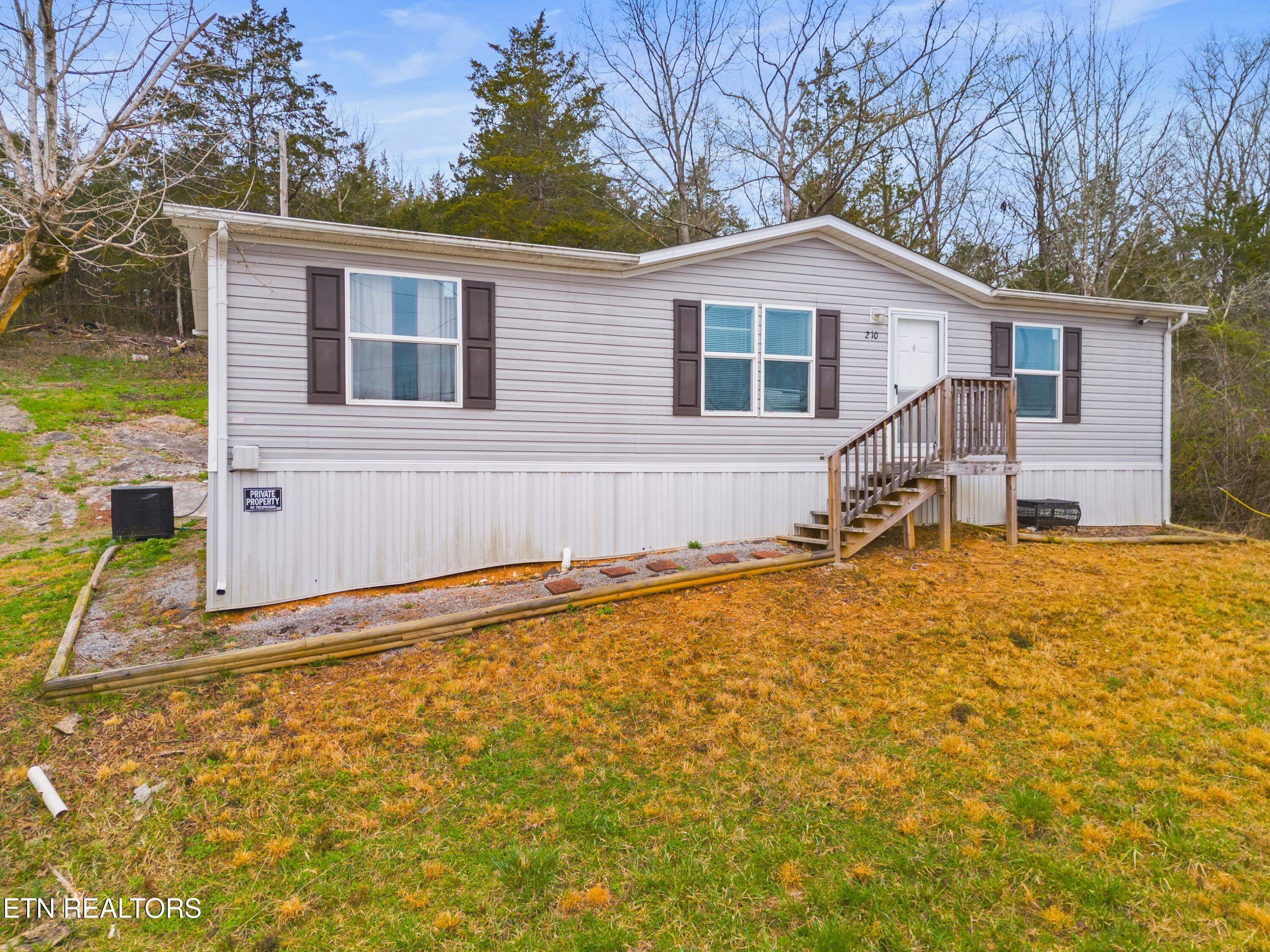 210 Blue Top Road Tazewell TN 37879