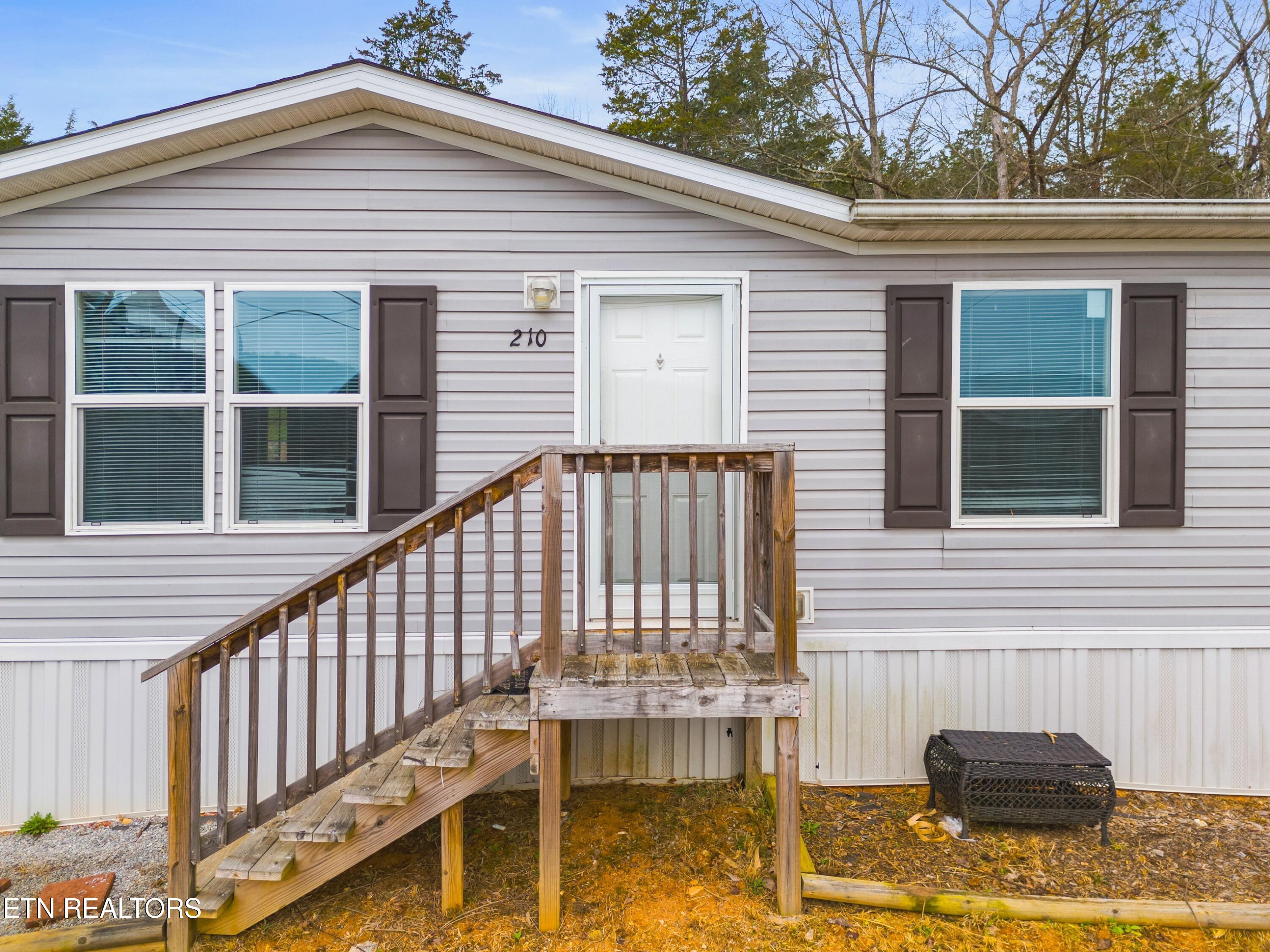 210 Blue Top Road Tazewell TN 37879
