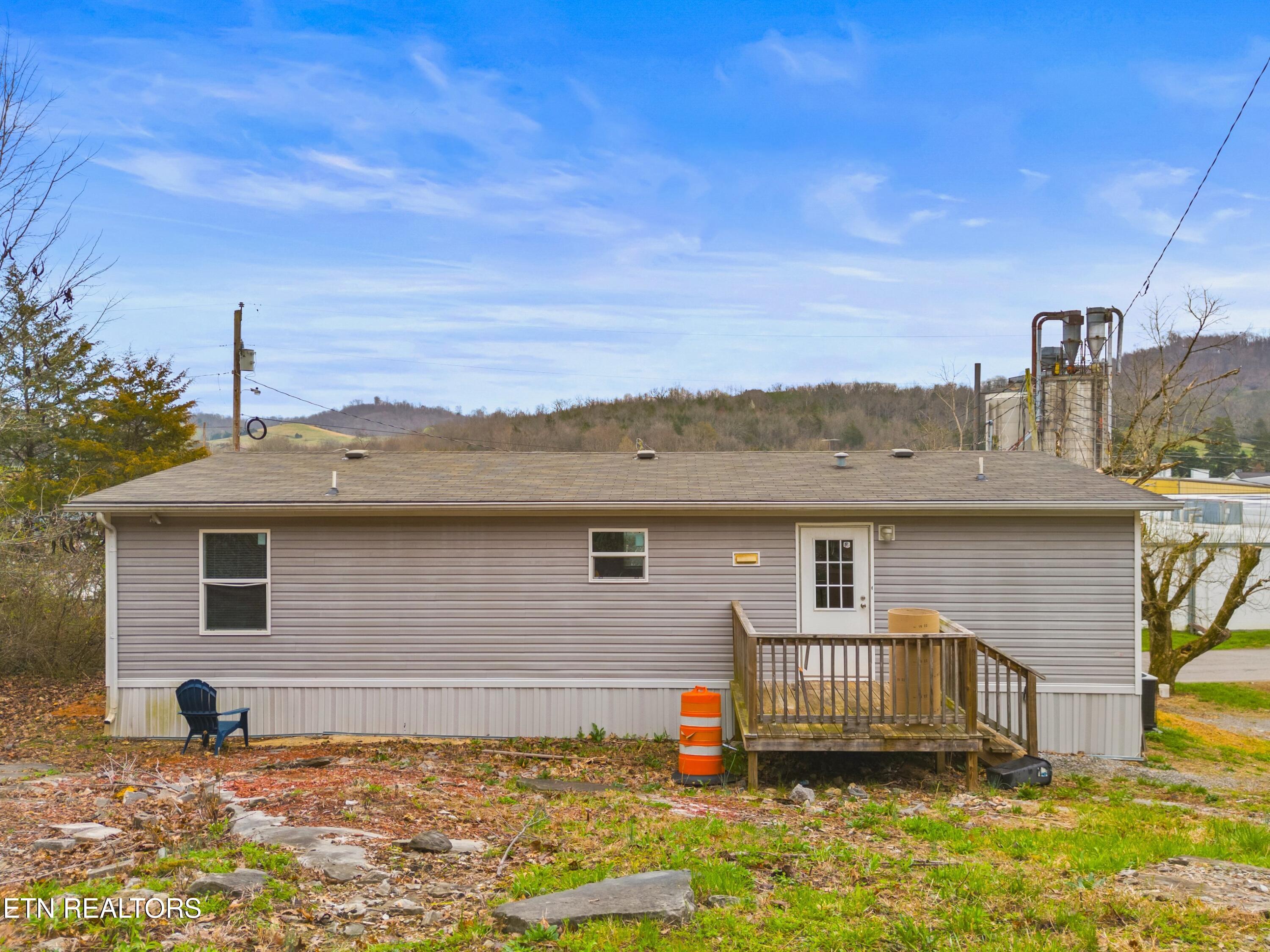 210 Blue Top Road Tazewell TN 37879