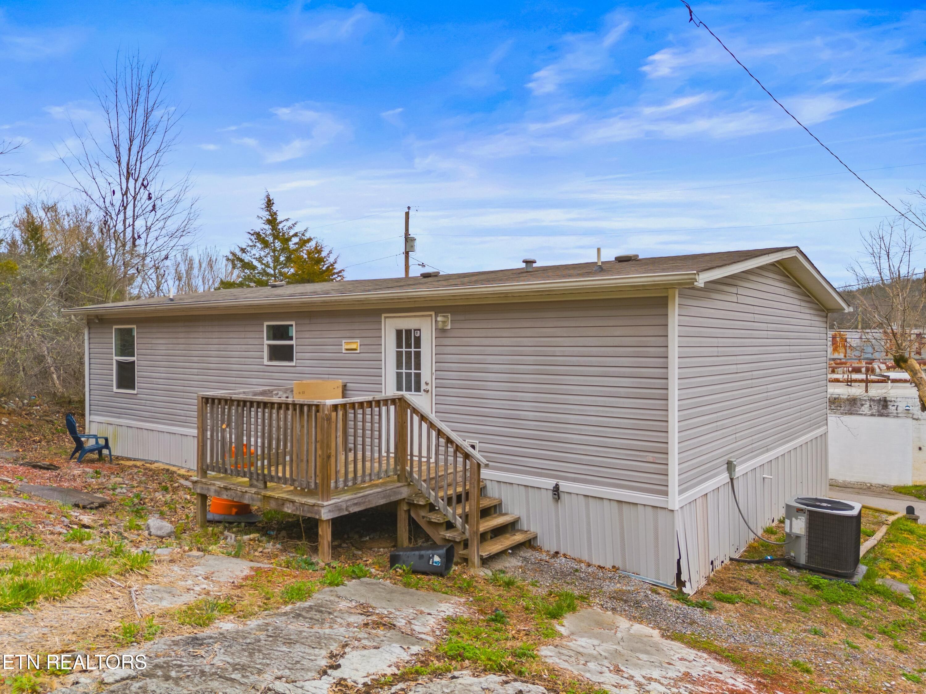 210 Blue Top Road Tazewell TN 37879