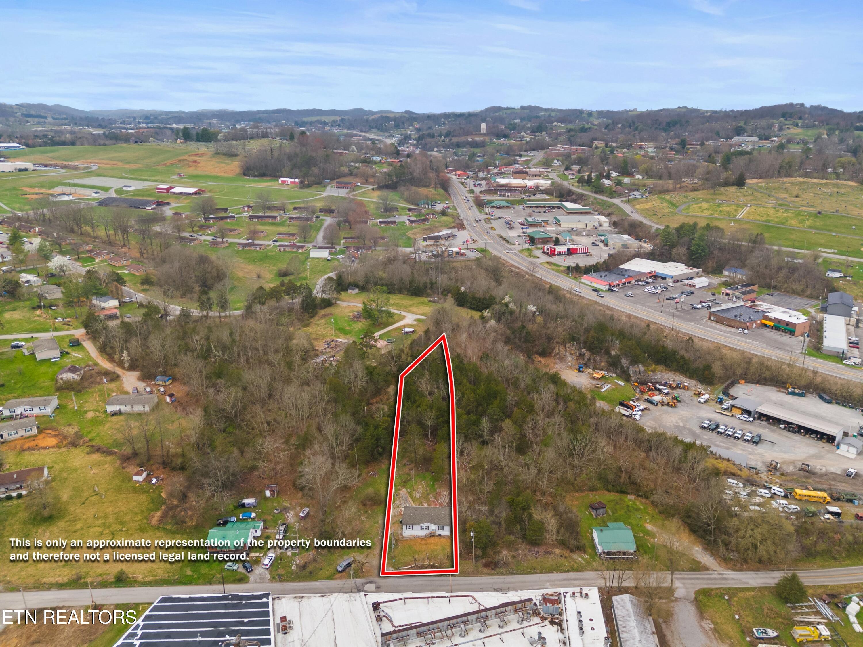 210 Blue Top Road Tazewell TN 37879