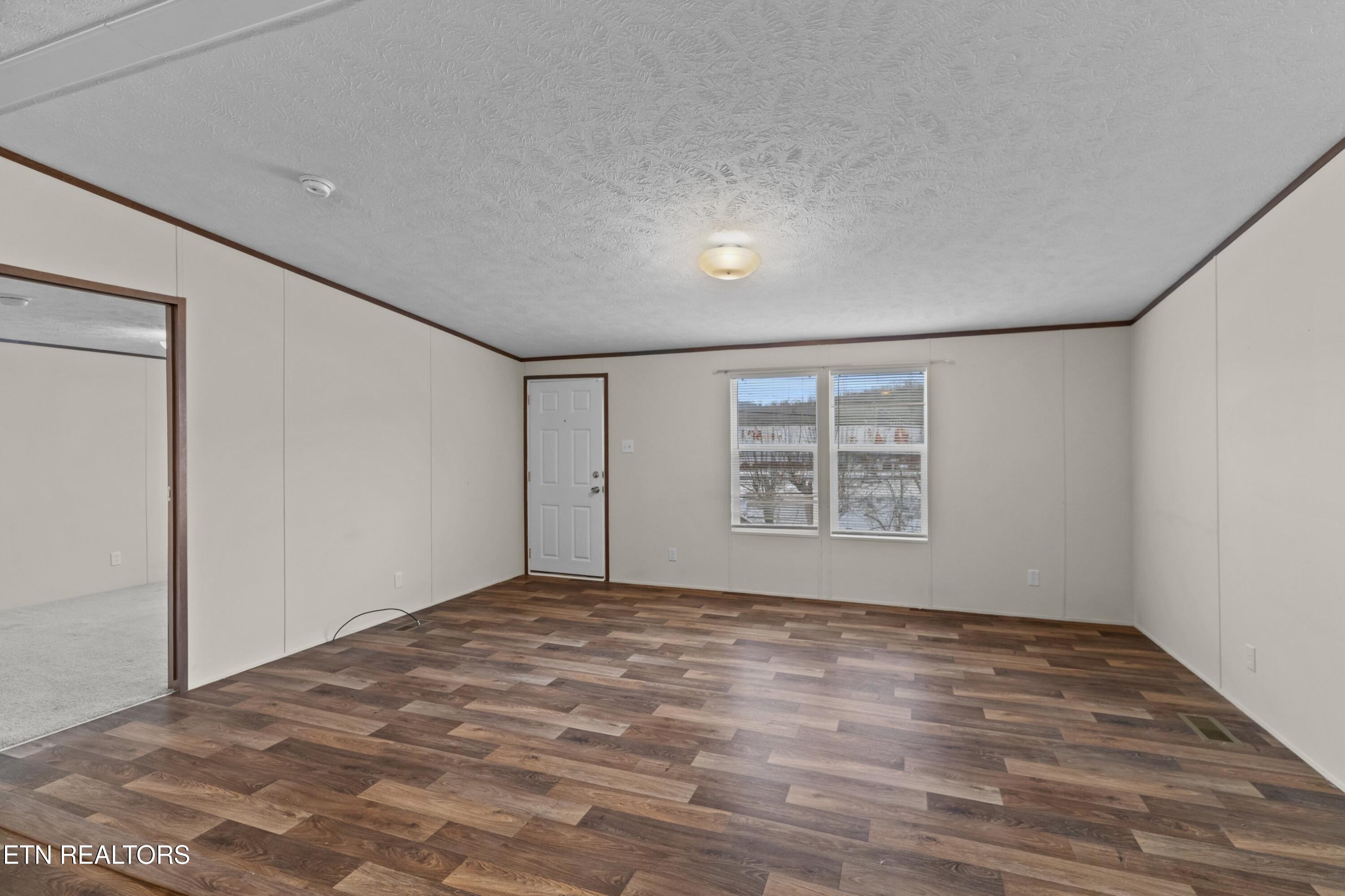 210 Blue Top Road Tazewell TN 37879