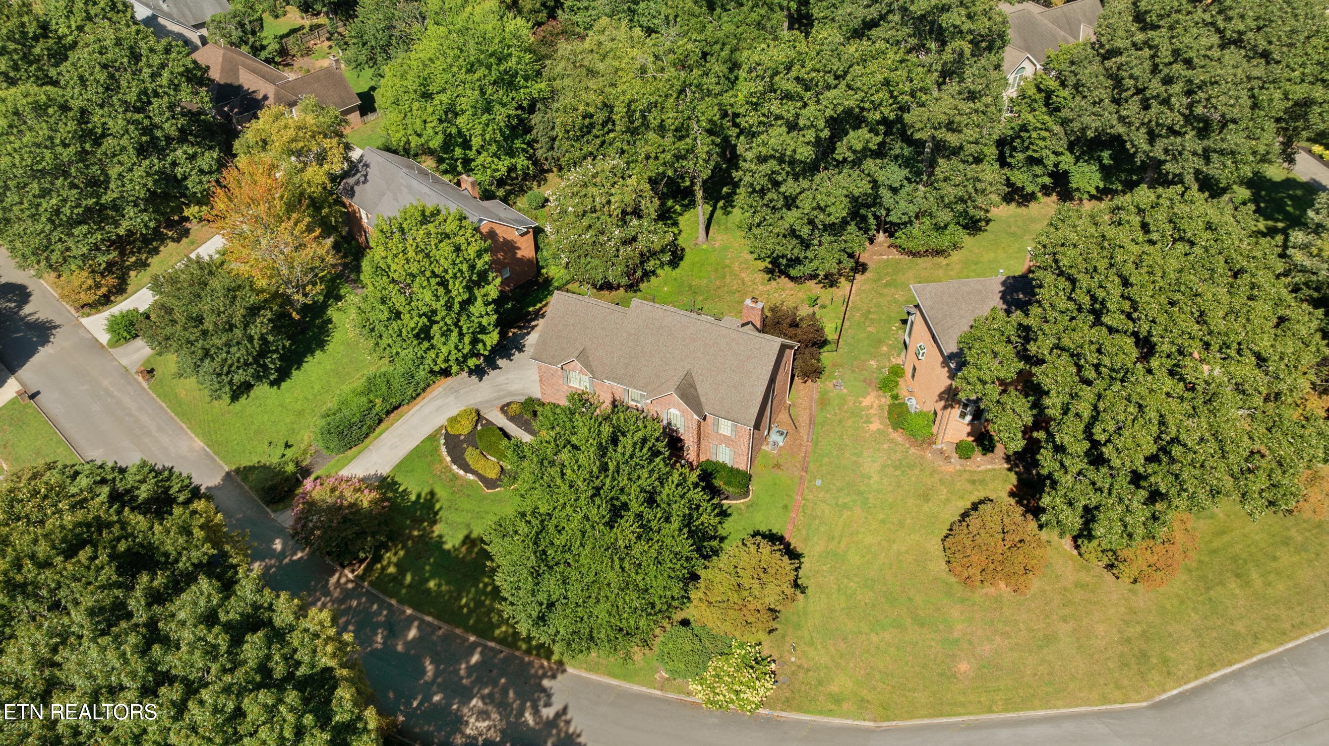 724 Summit Lake Court Knoxville TN 37922