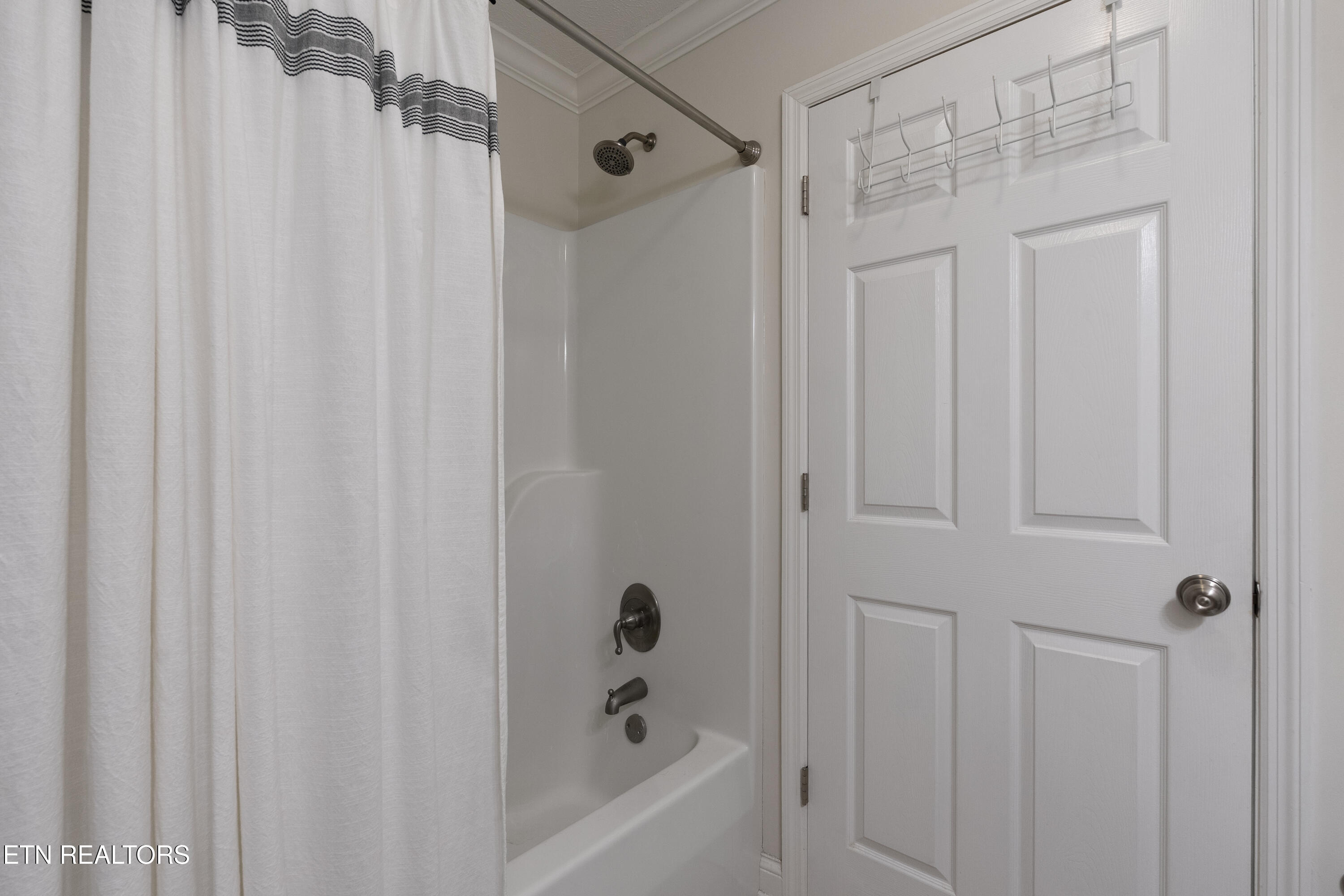 724 Summit Lake Court Knoxville TN 37922