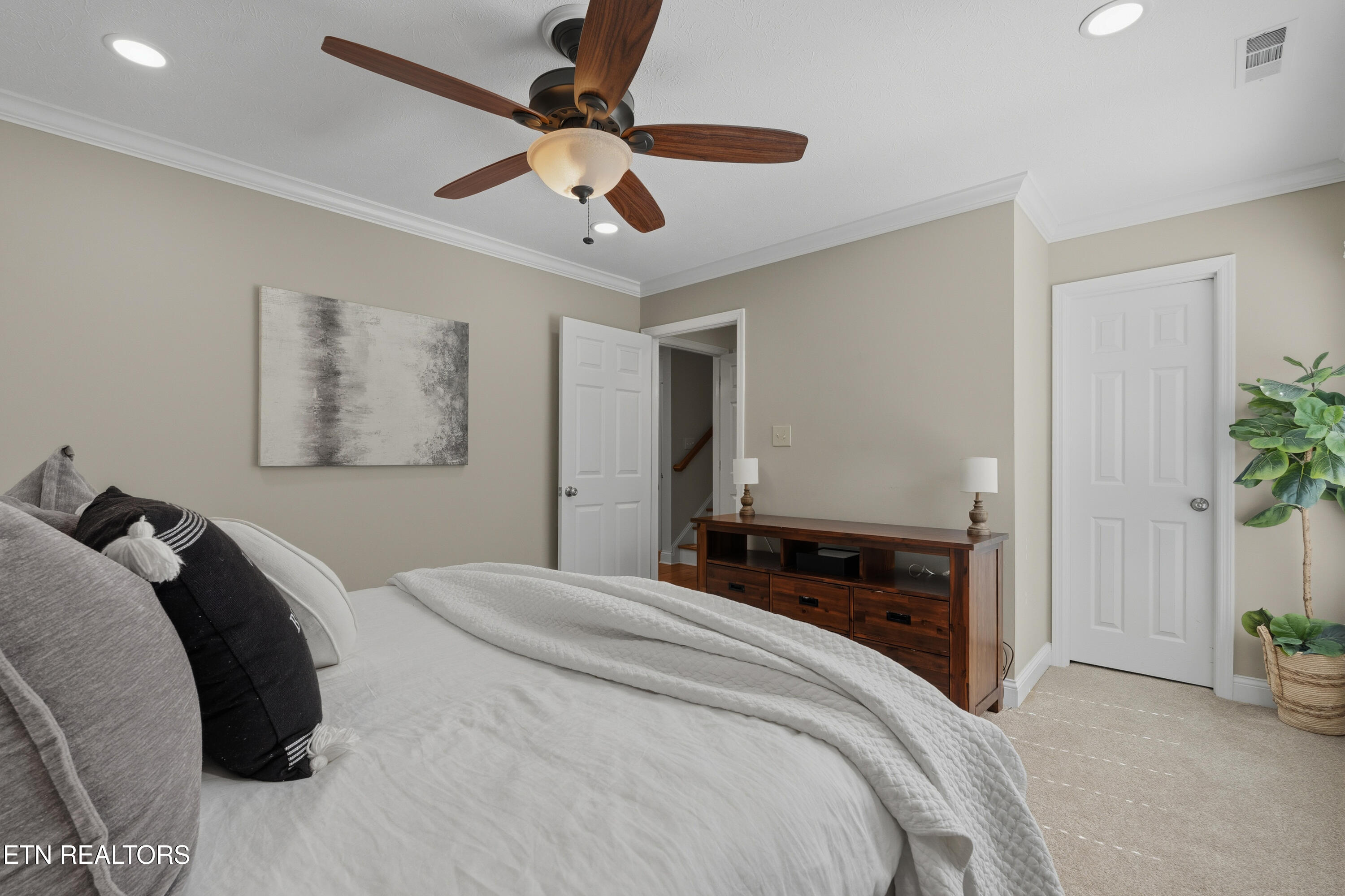 724 Summit Lake Court Knoxville TN 37922