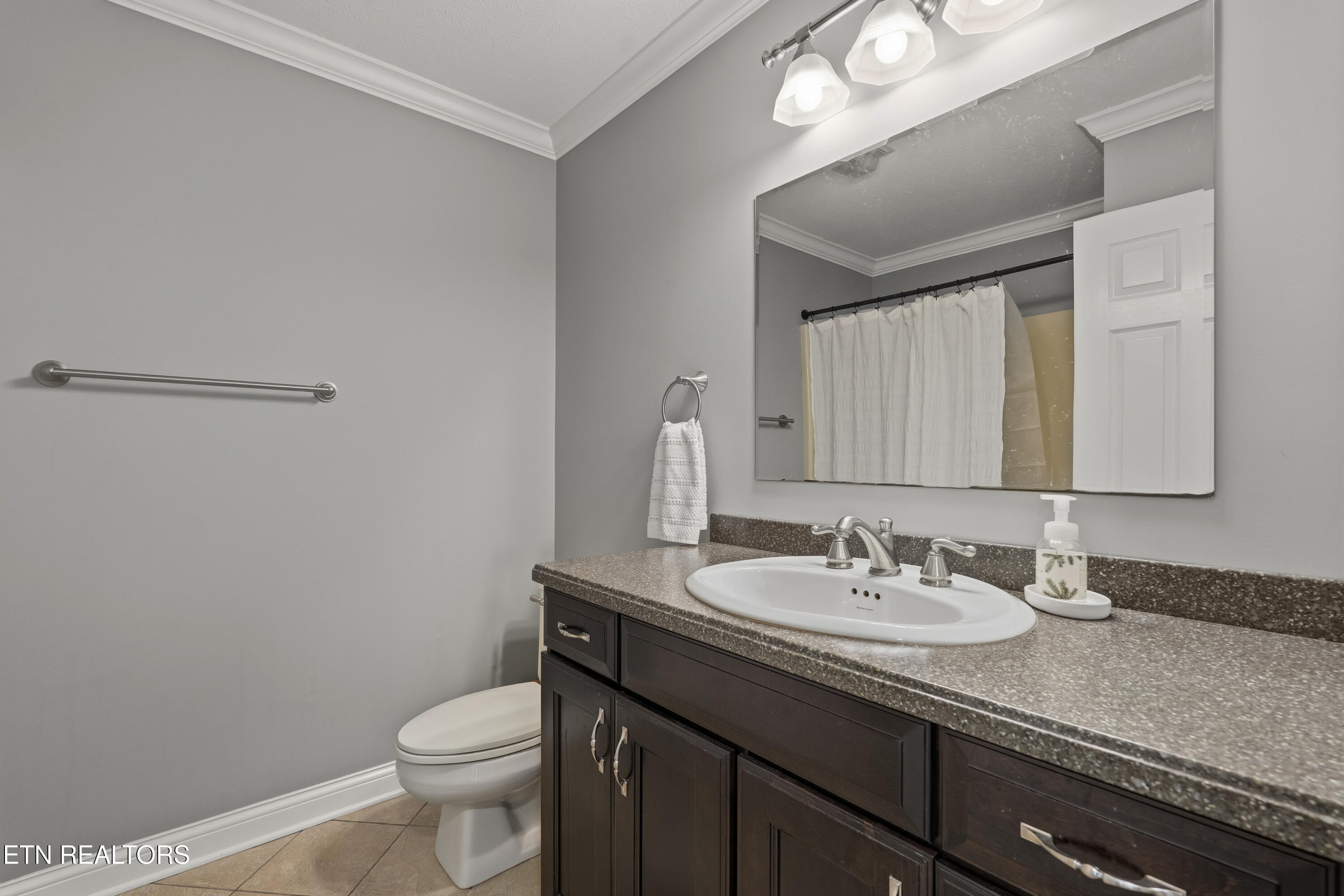 724 Summit Lake Court Knoxville TN 37922
