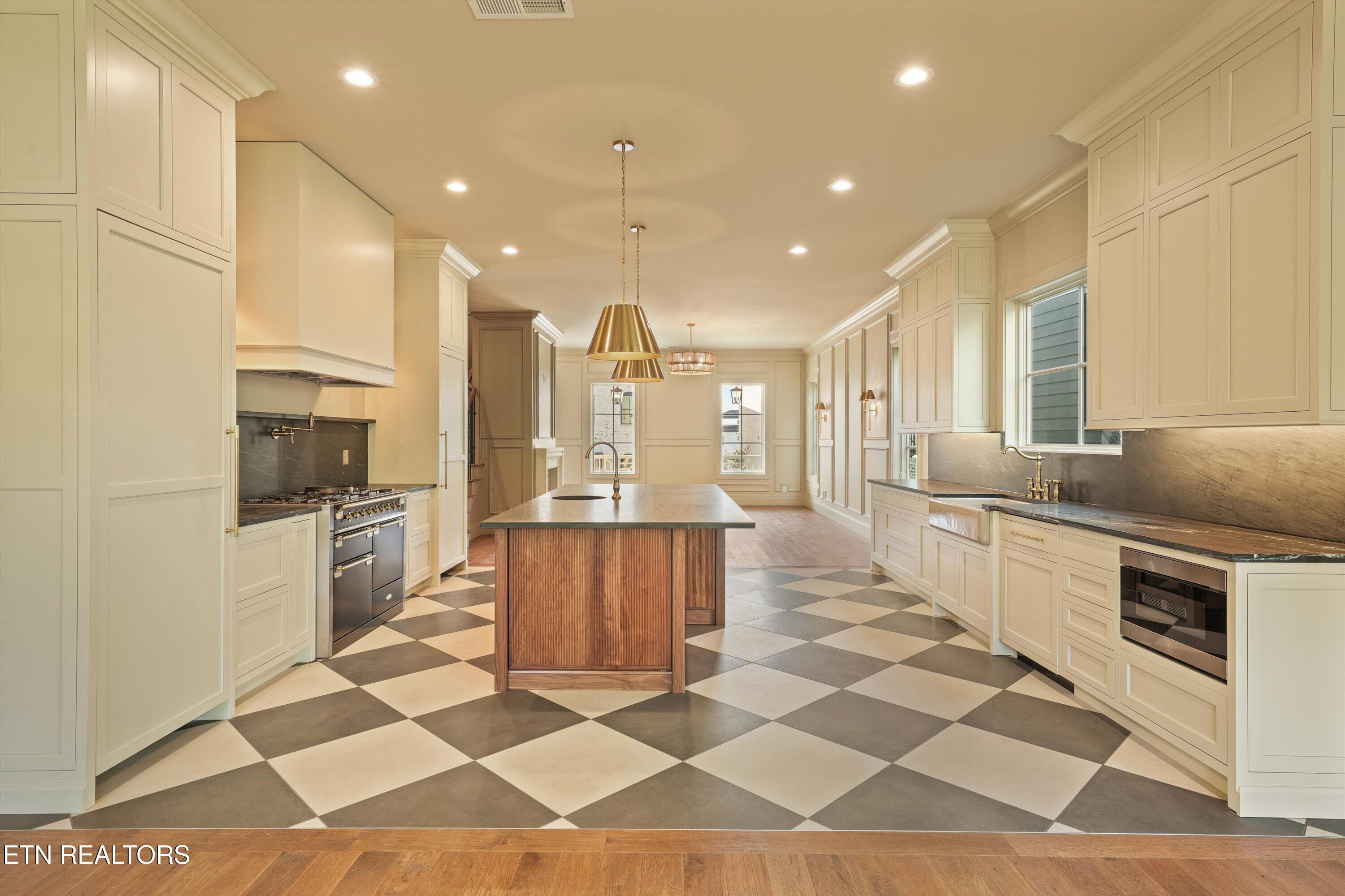 9830 Clingmans Dome Drive Knoxville TN 37922