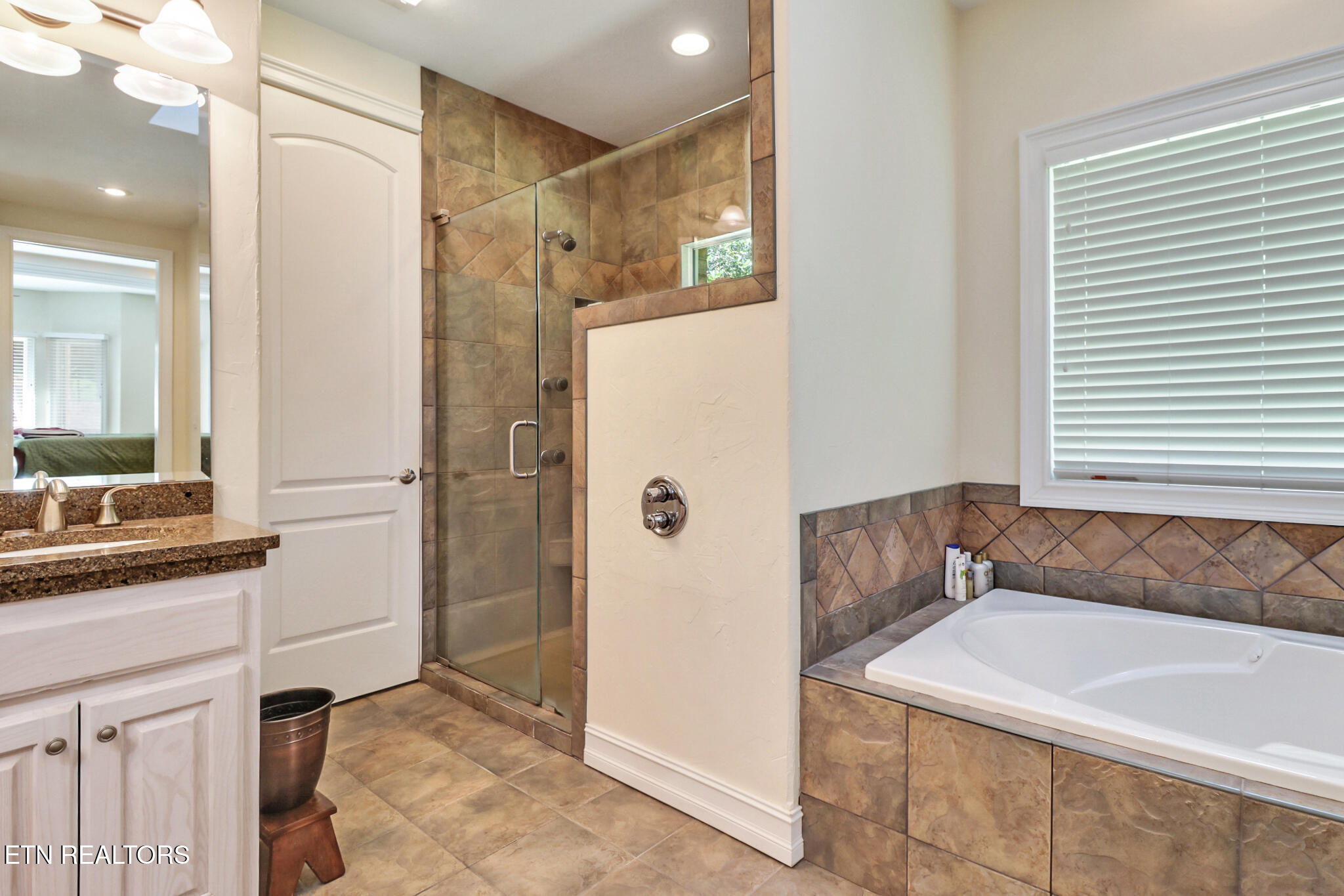 15 Pamala Lane Crossville TN 38558