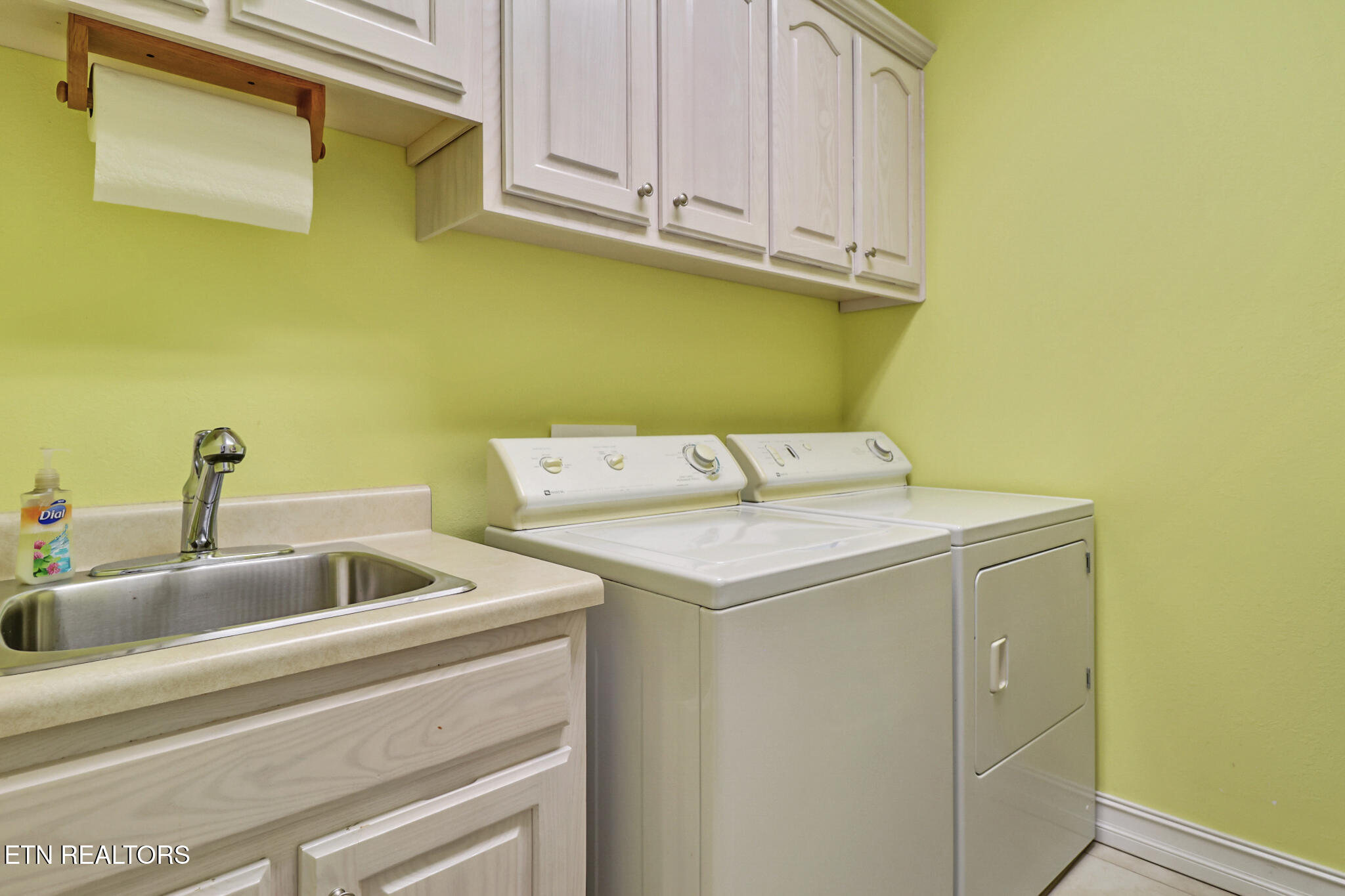 15 Pamala Lane Crossville TN 38558