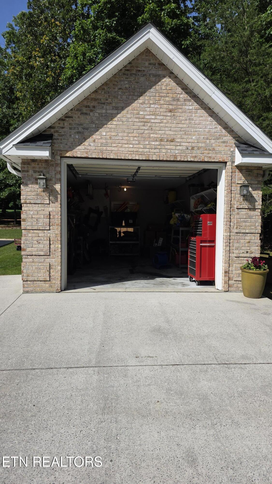 15 Pamala Lane Crossville TN 38558