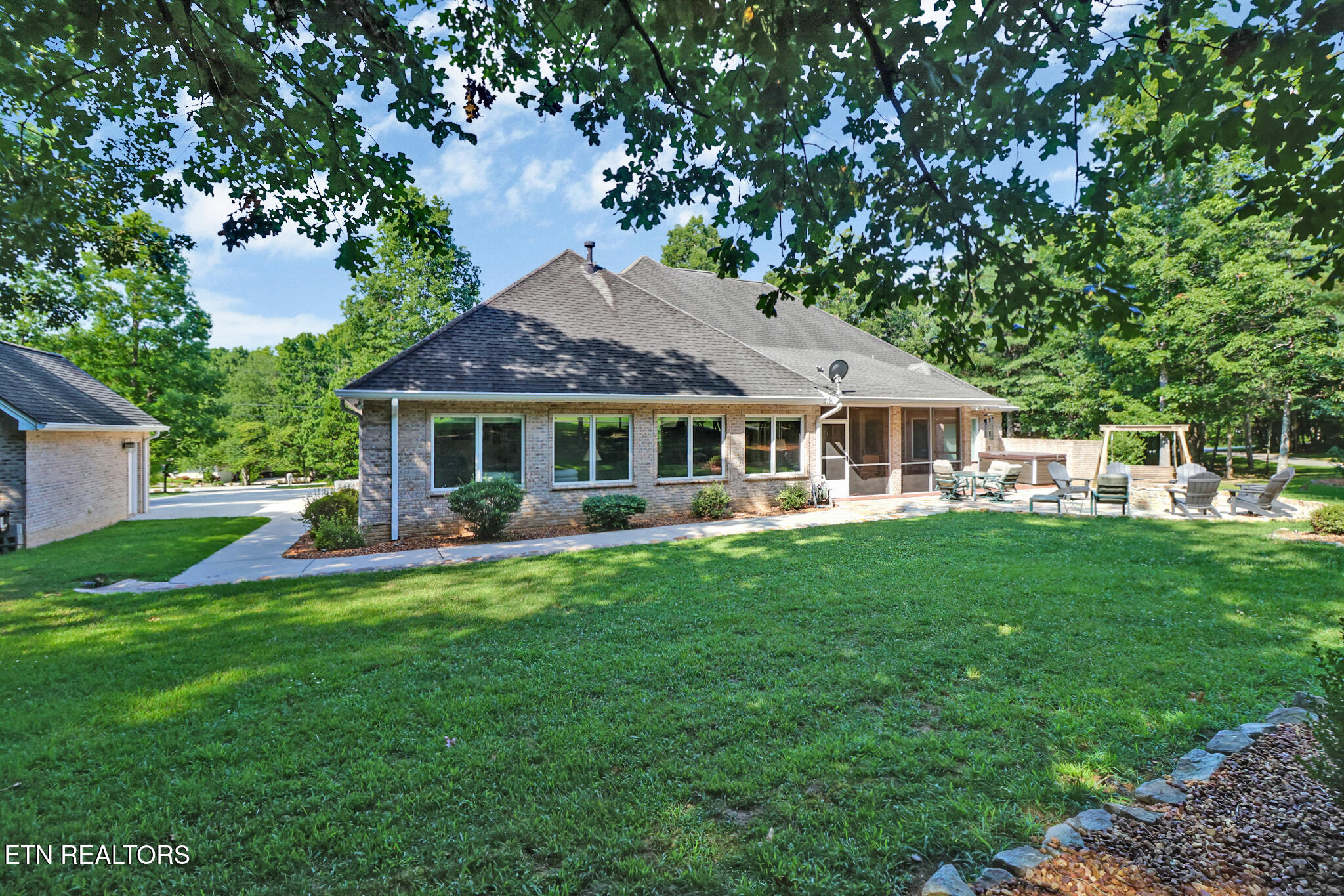 15 Pamala Lane Crossville TN 38558