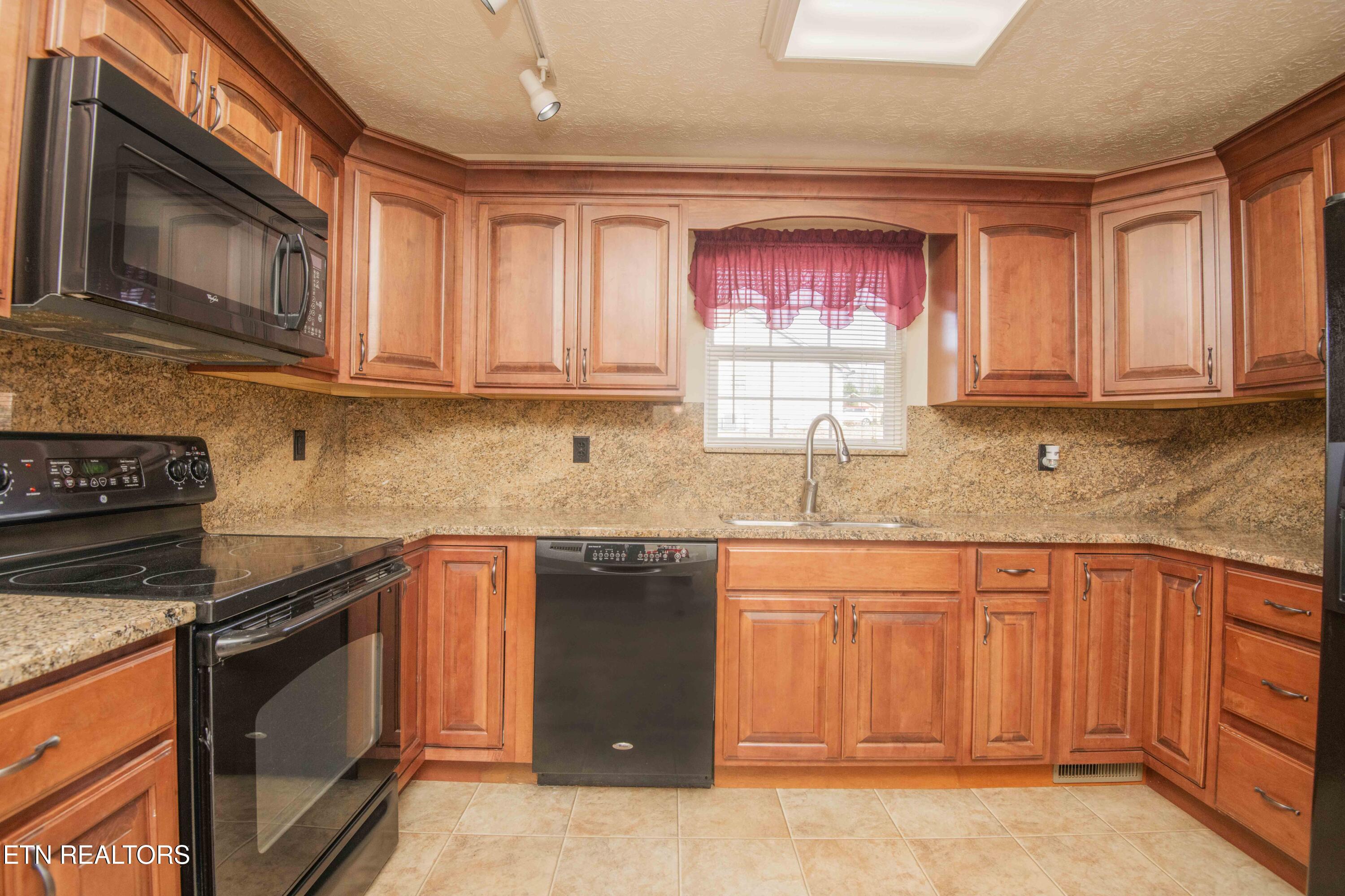 4723 Chesney Meadows Drive Strawberry Plains TN 37871