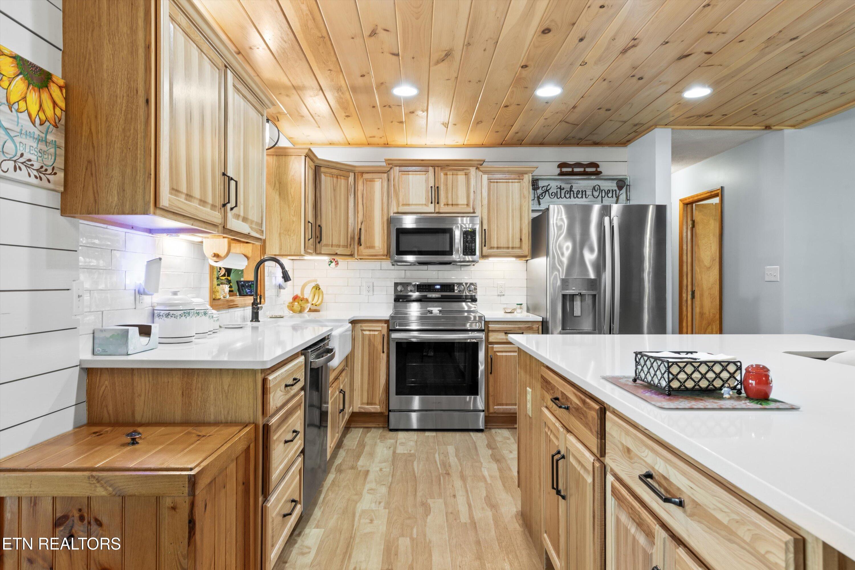 2229 Meadowbrook Lane Sevierville TN 37862