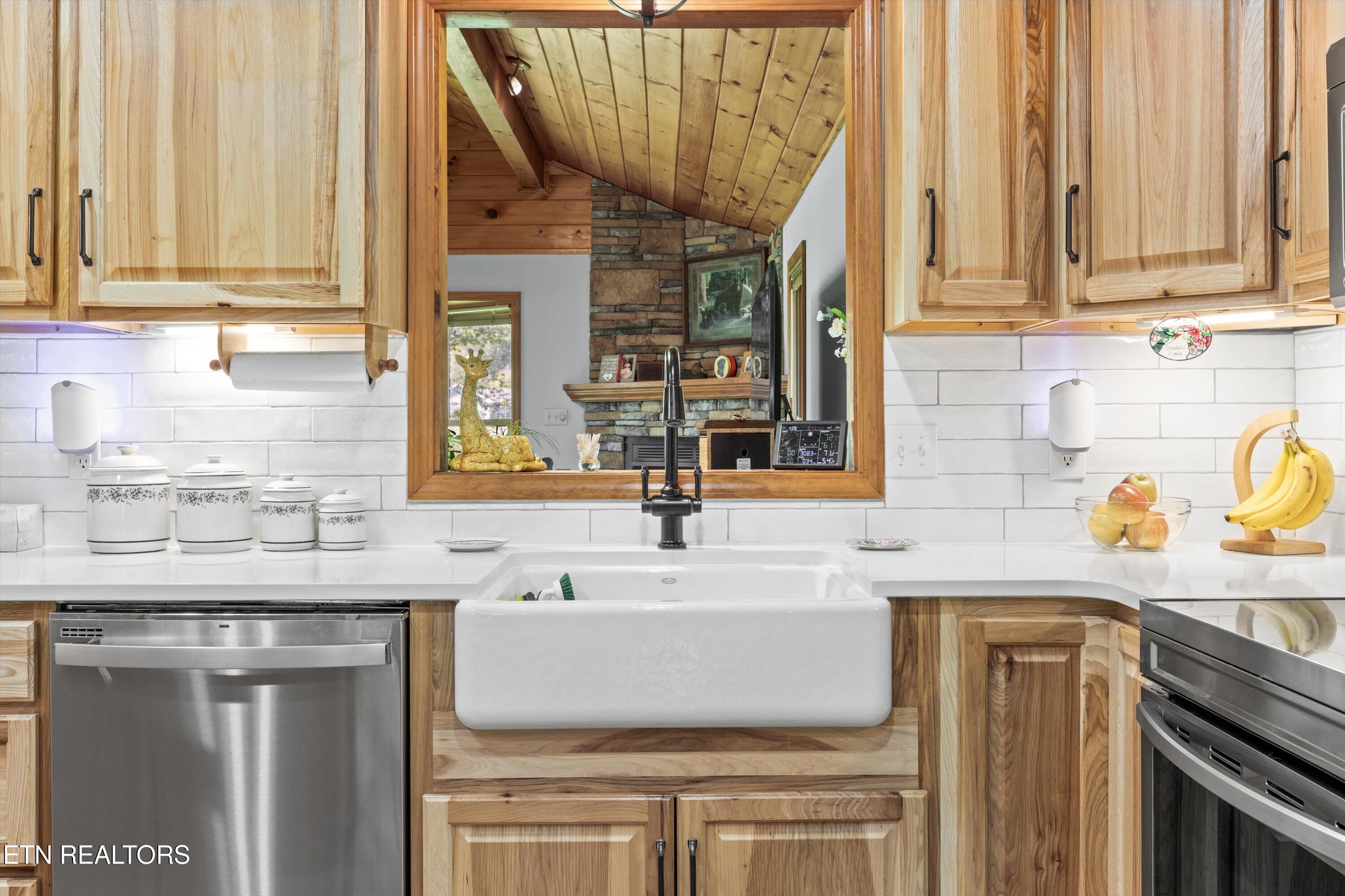 2229 Meadowbrook Lane Sevierville TN 37862