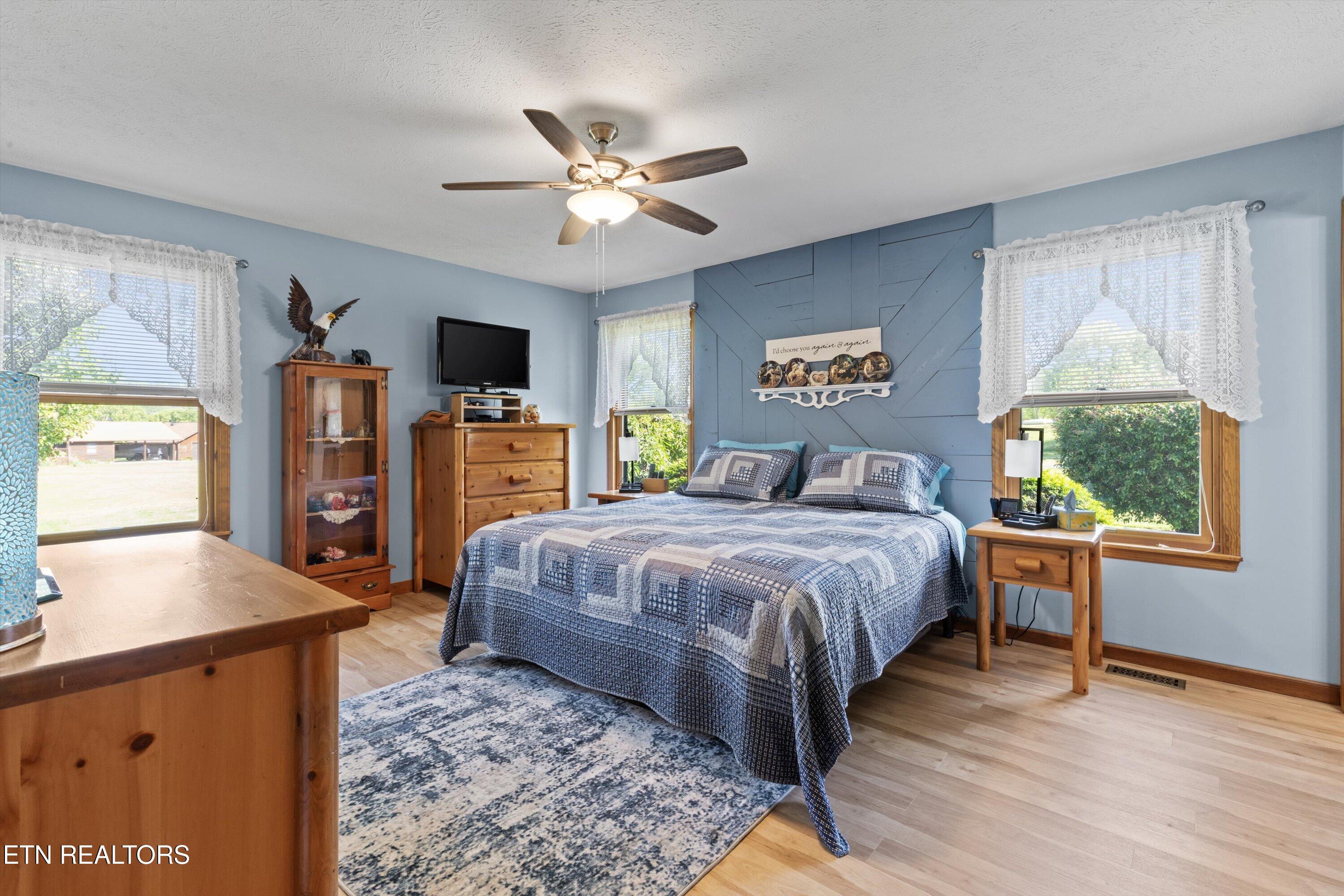 2229 Meadowbrook Lane Sevierville TN 37862