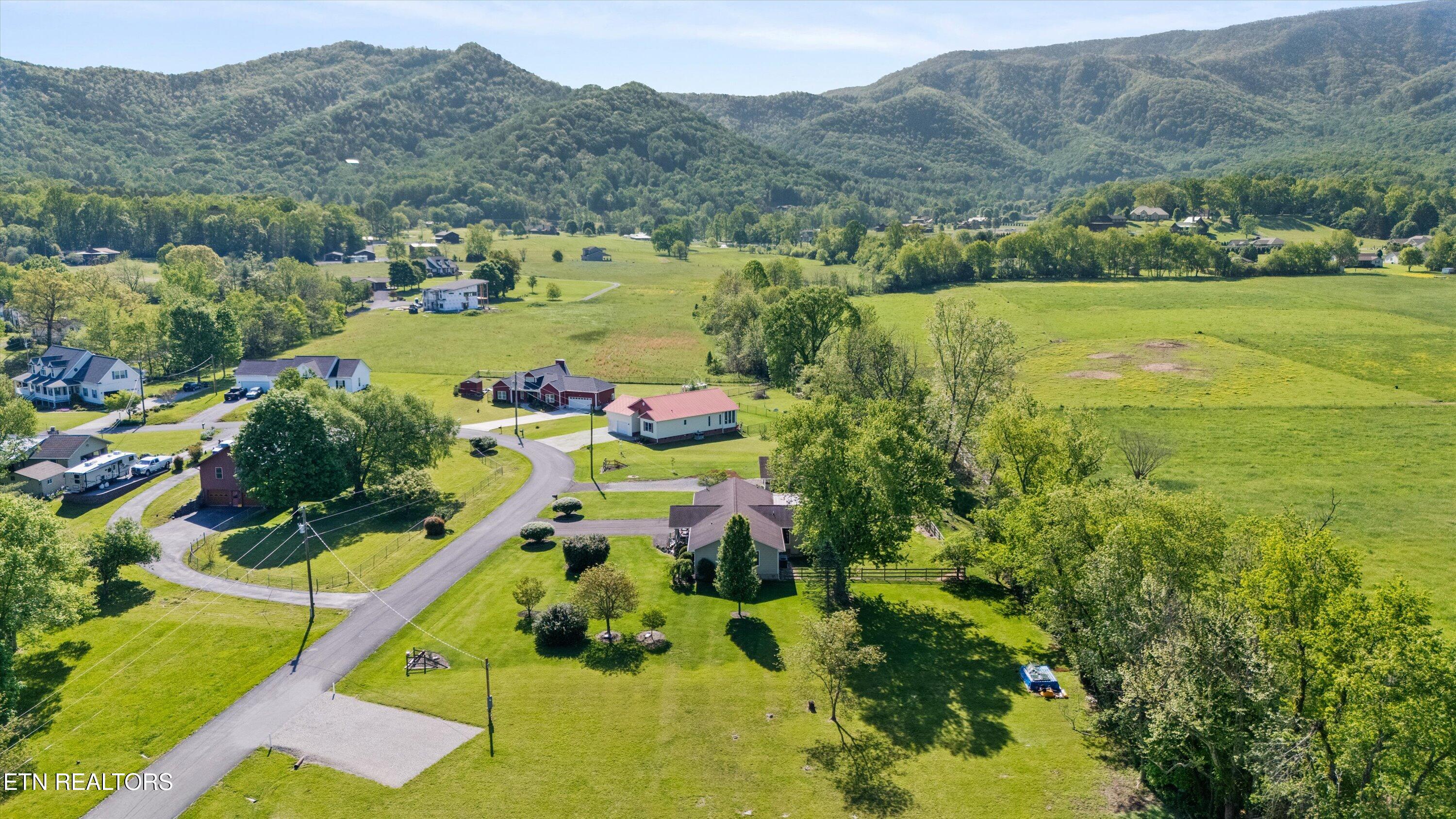 2229 Meadowbrook Lane Sevierville TN 37862