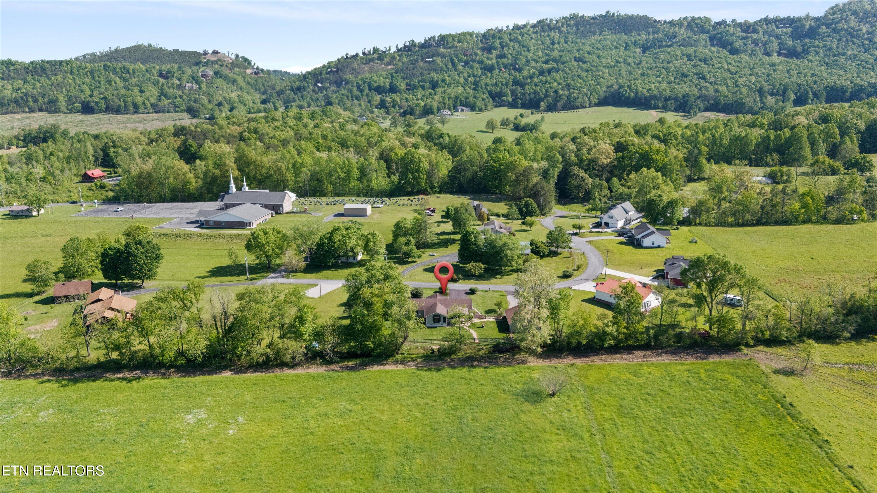 2229 Meadowbrook Lane Sevierville TN 37862