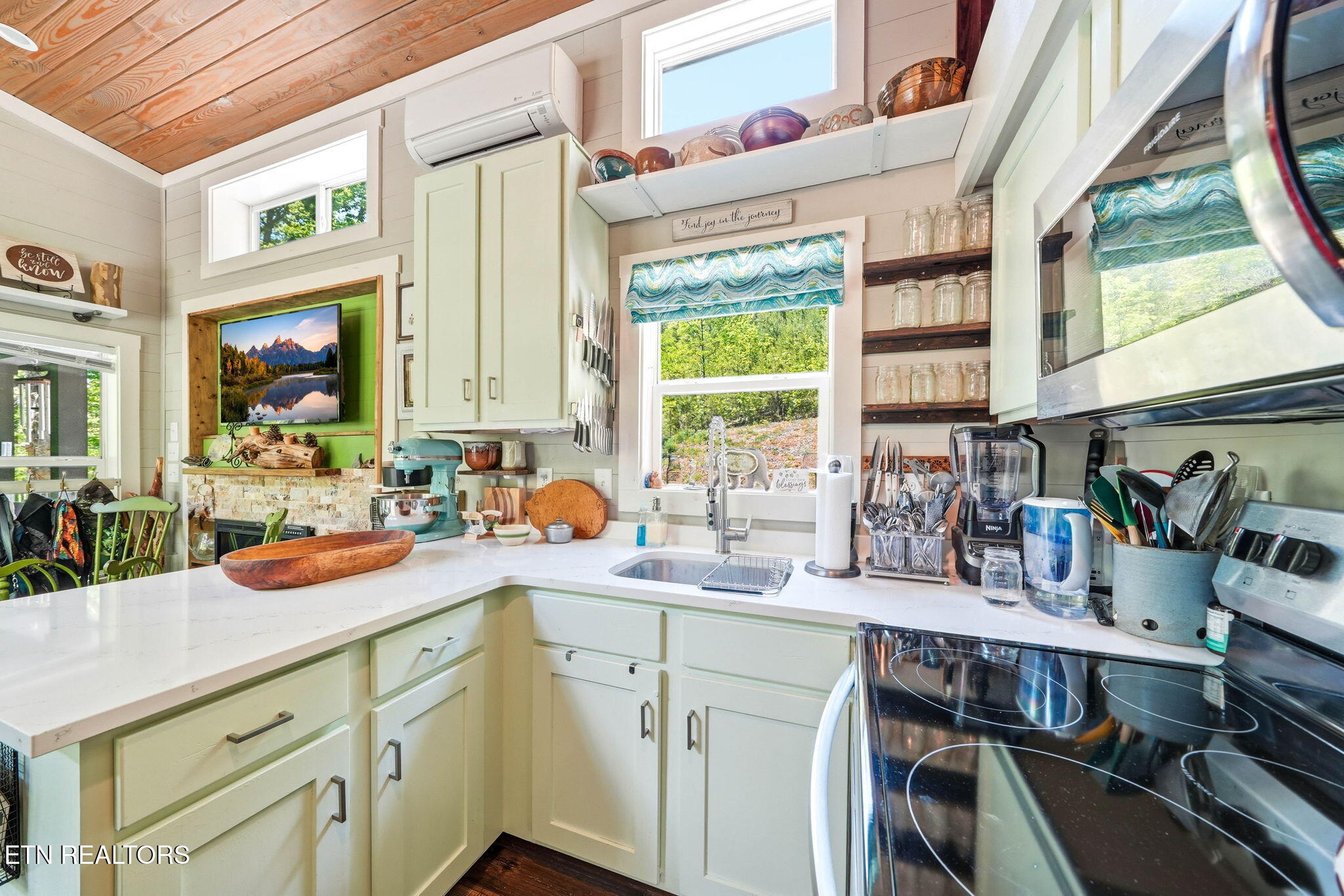 1429 Alpine Drive Sevierville TN 37876