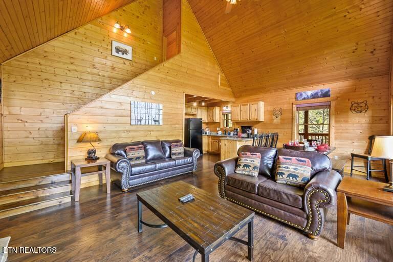 1979 E Mountain View Way Pigeon Forge TN 37876