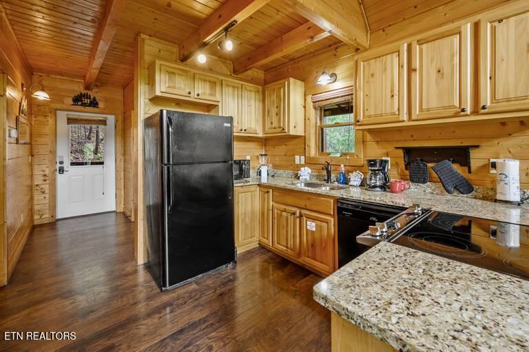 1979 E Mountain View Way Pigeon Forge TN 37876