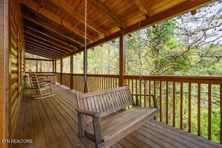 1979 E Mountain View Way Pigeon Forge TN 37876