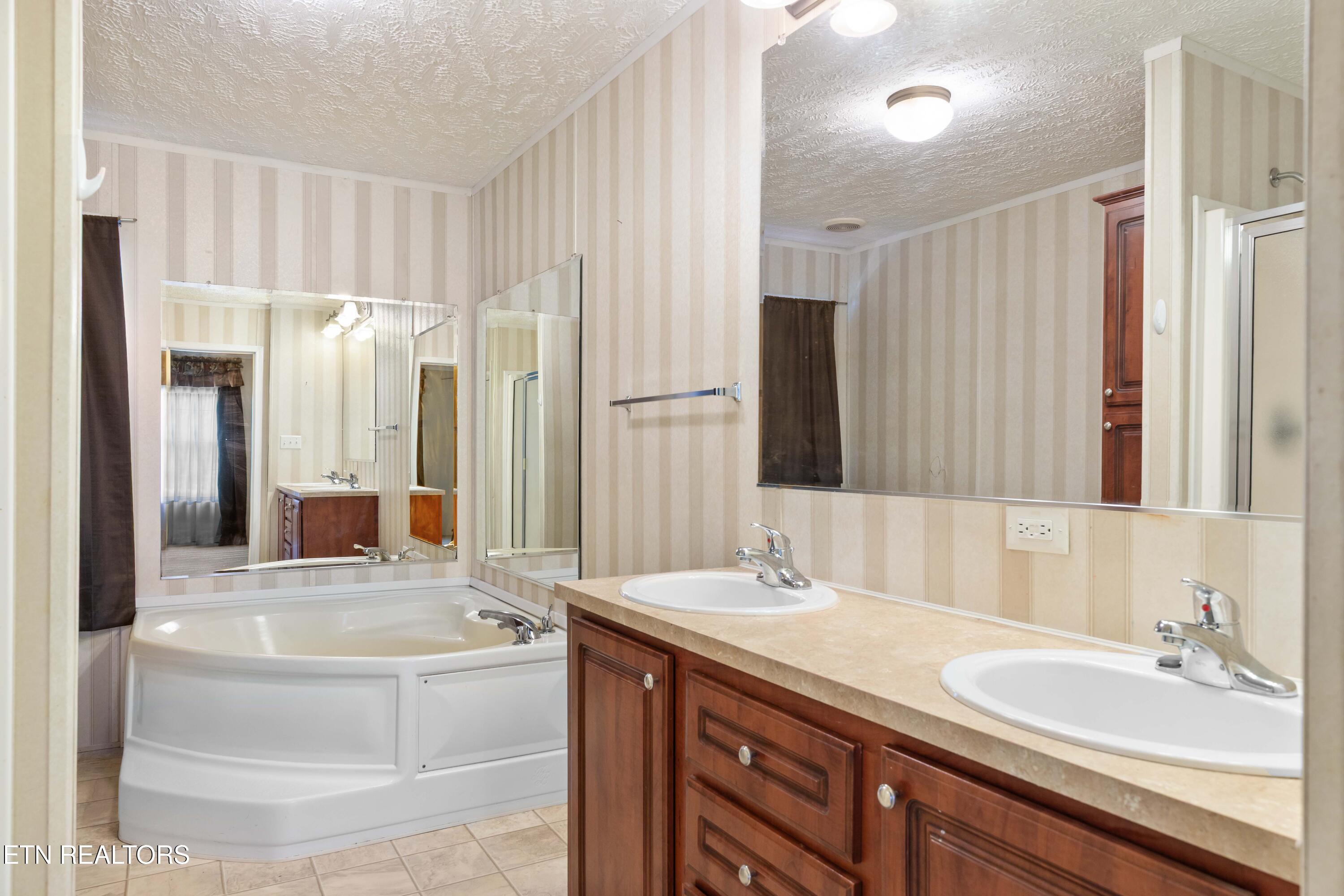 2496 W Old A J Highway Strawberry Plains TN 37871