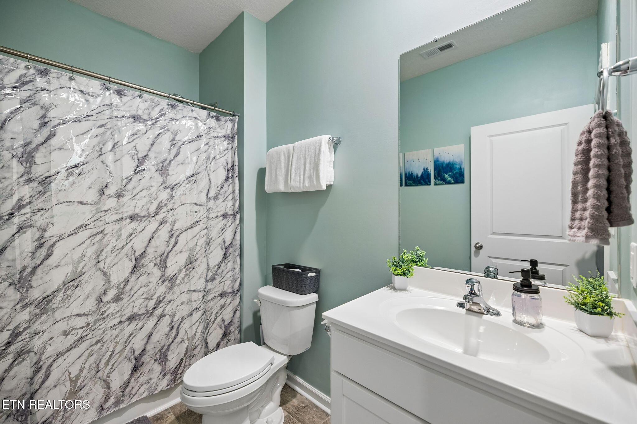 379 Summer Glenn Lane Loudon TN 37774