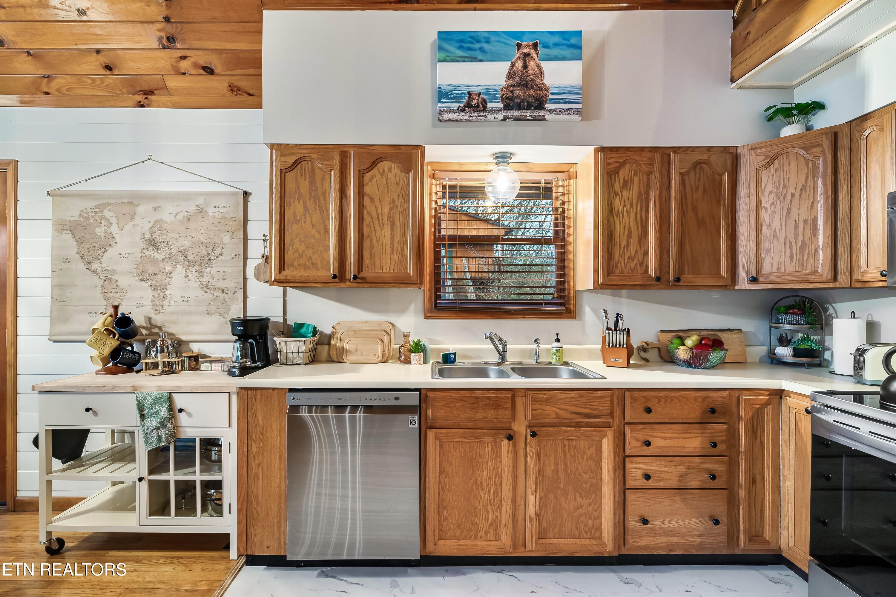 720 Timberlake Drive Pigeon Forge TN 37862