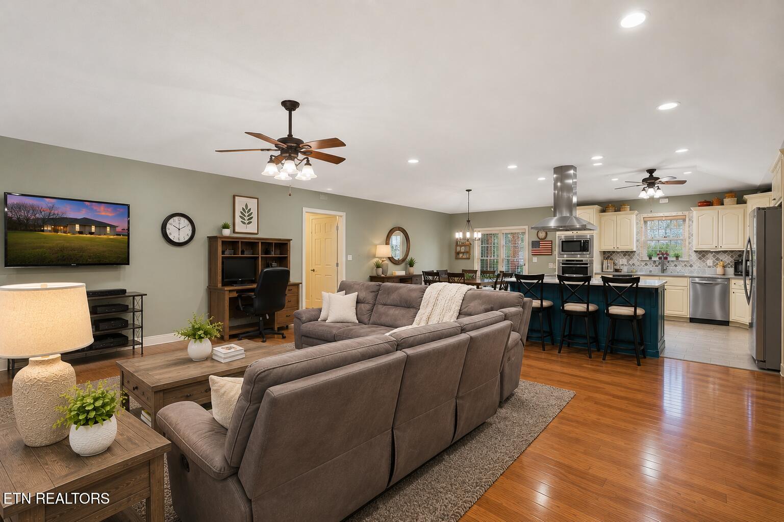 1816 Placid Sevierville TN 37862