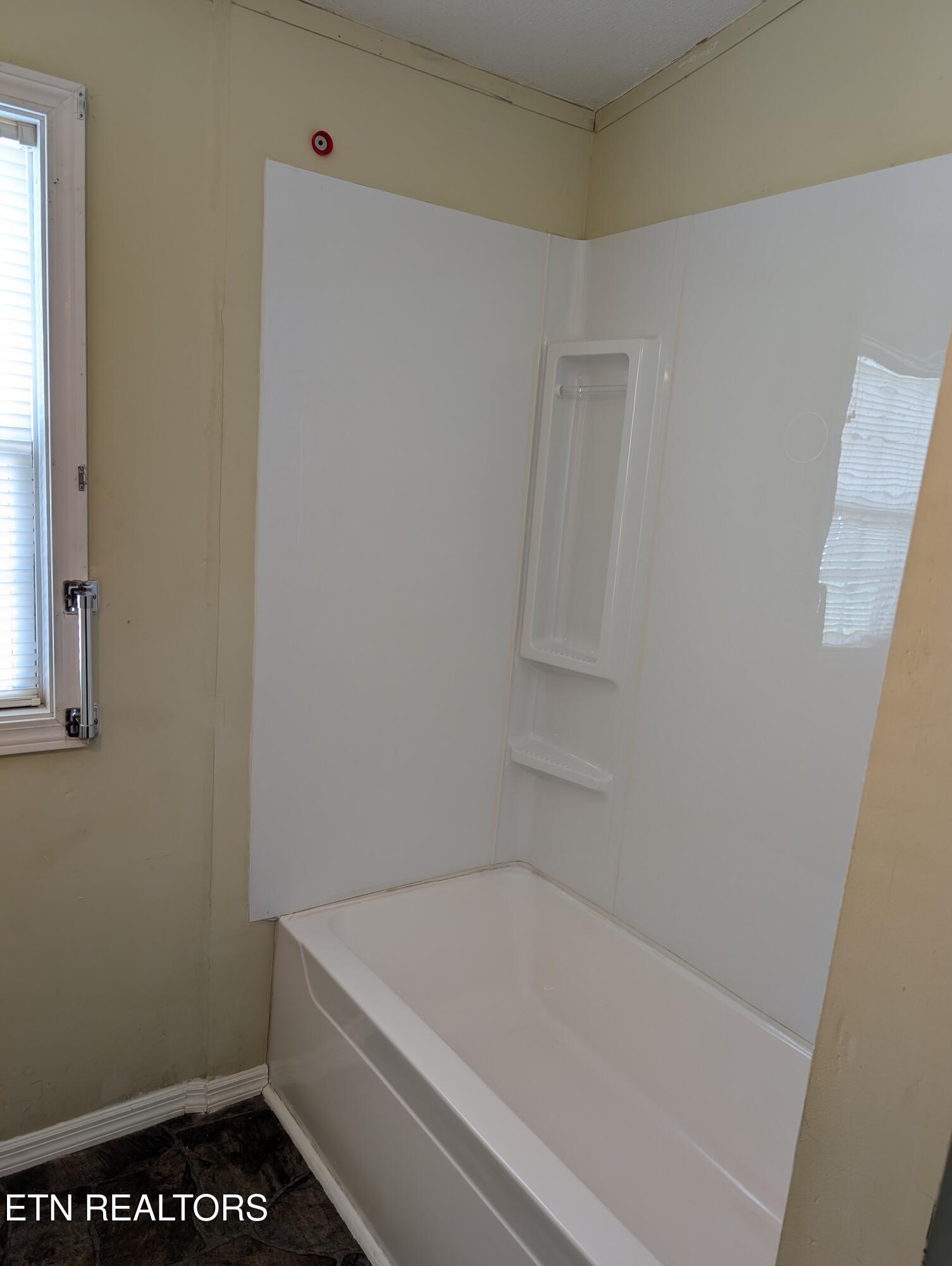 1561 Niles Ferry Road Madisonville TN 37354