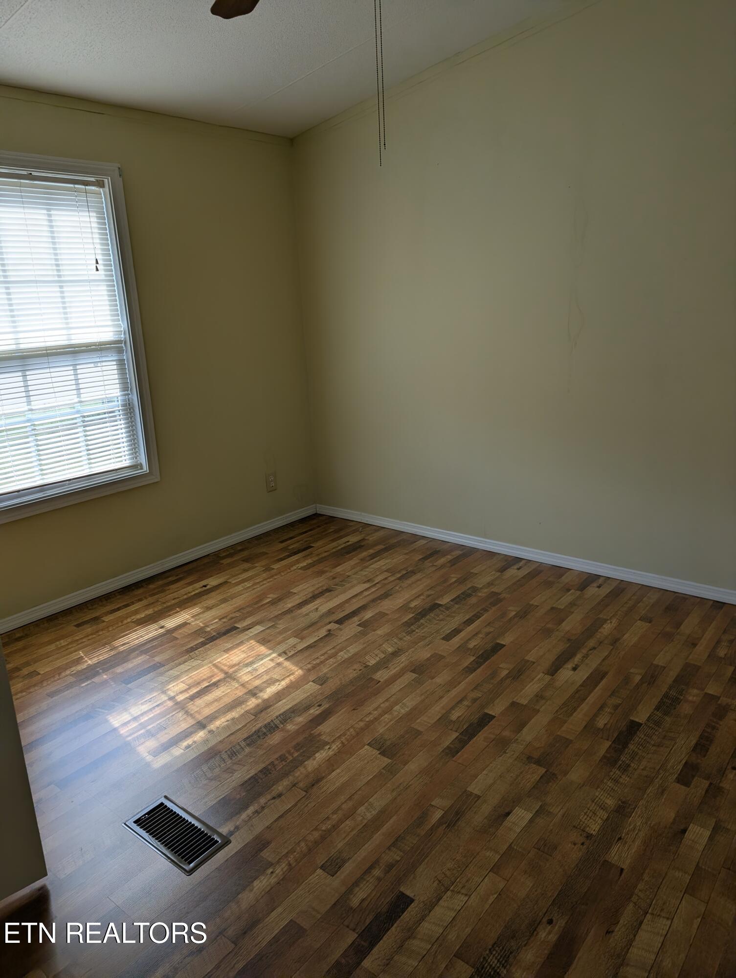 1561 Niles Ferry Road Madisonville TN 37354