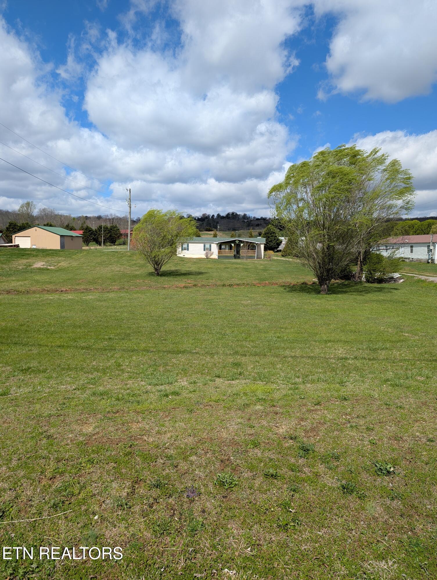 1561 Niles Ferry Road Madisonville TN 37354