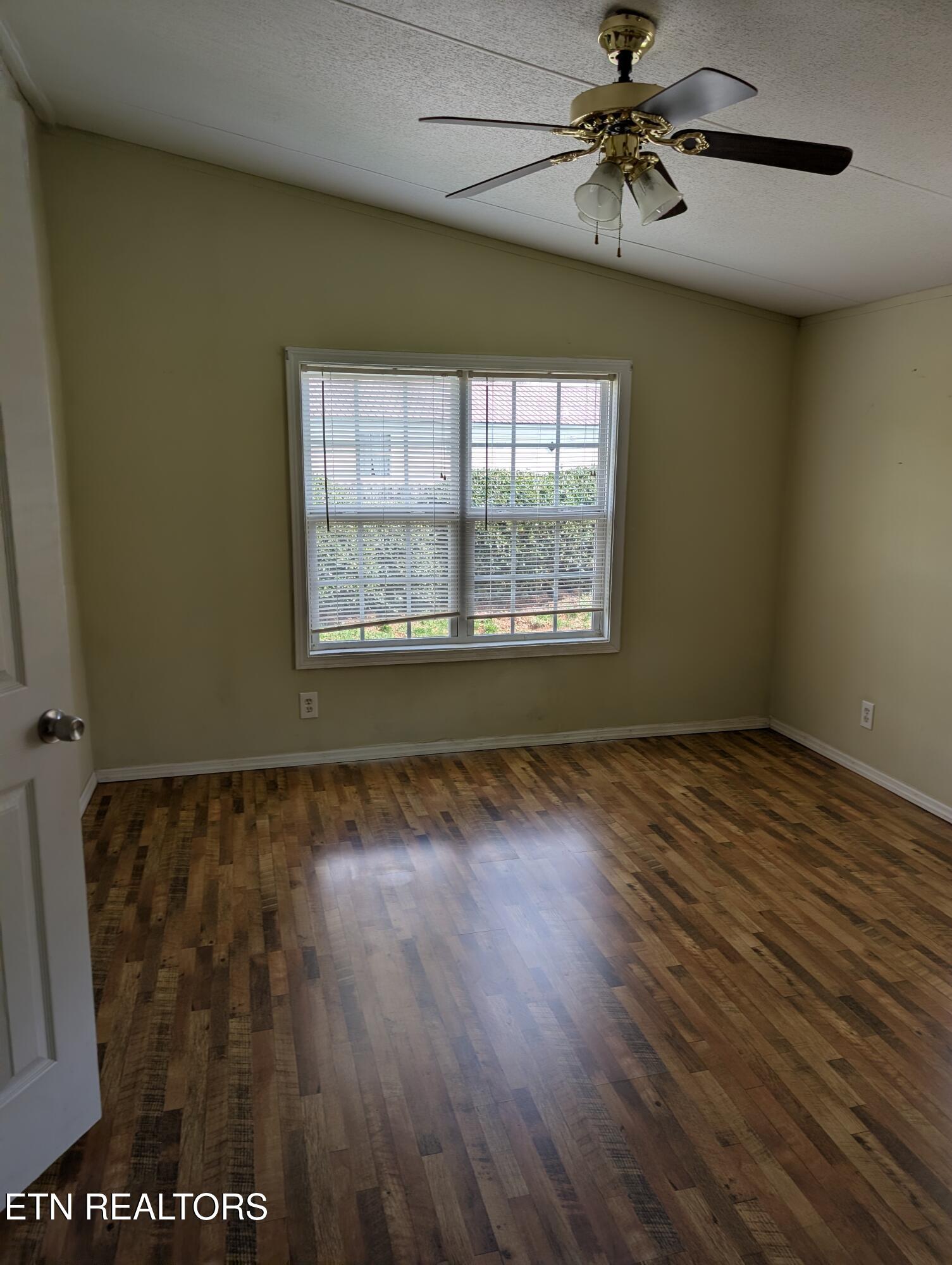 1561 Niles Ferry Road Madisonville TN 37354
