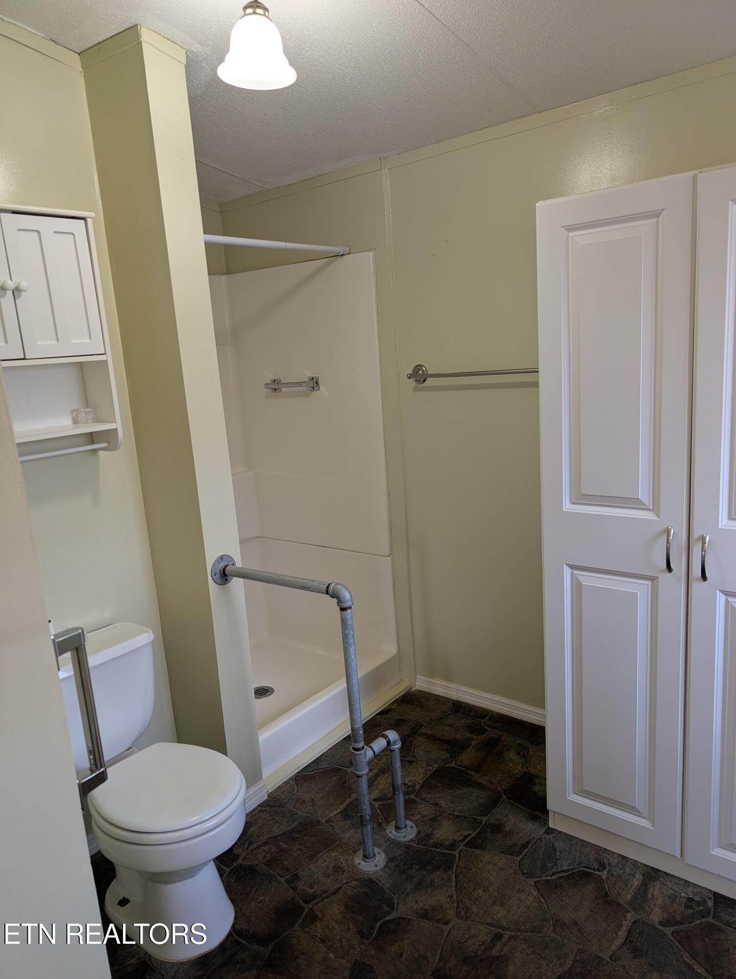 1561 Niles Ferry Road Madisonville TN 37354