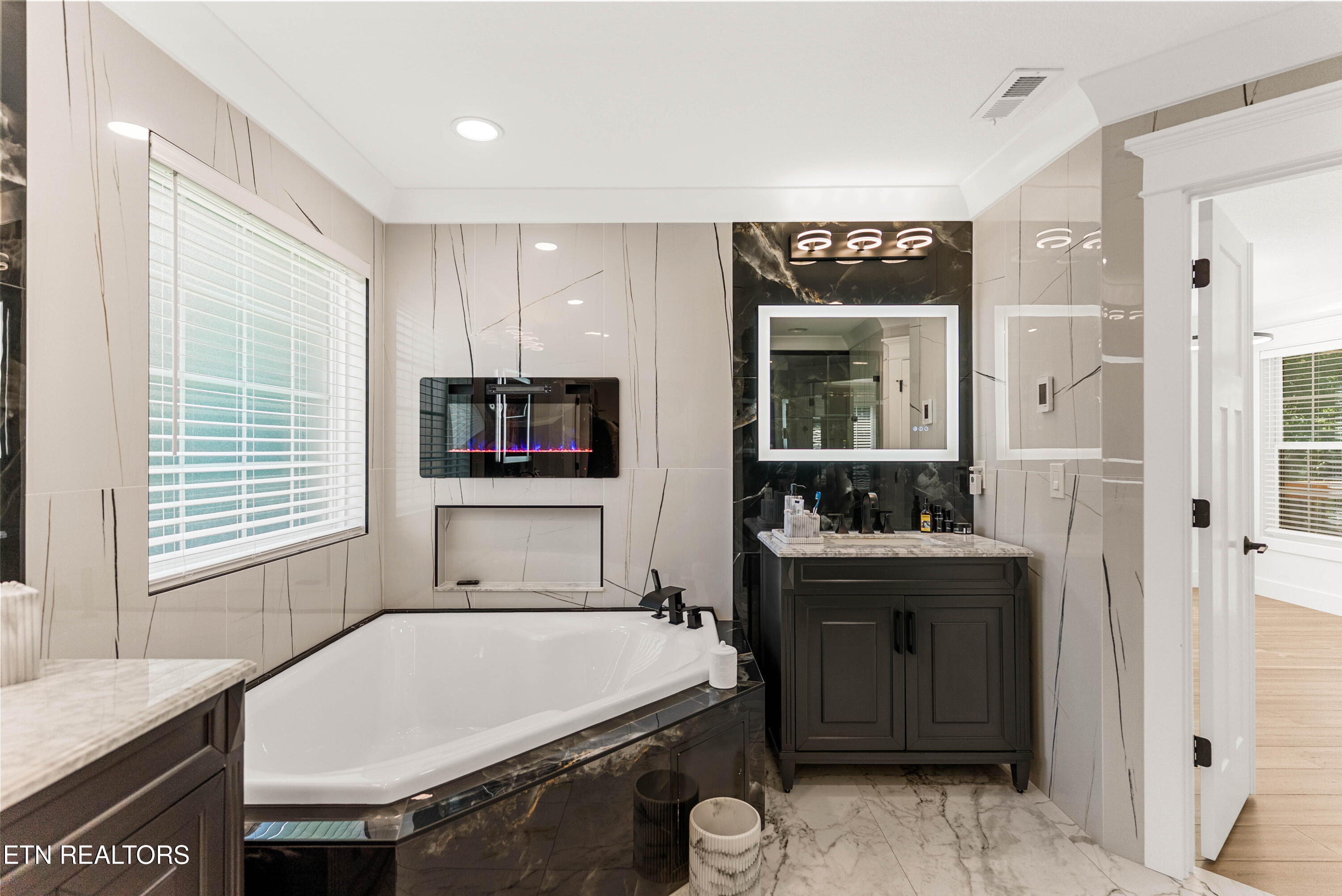 1653 Sugar Cane Lane Knoxville TN 37931