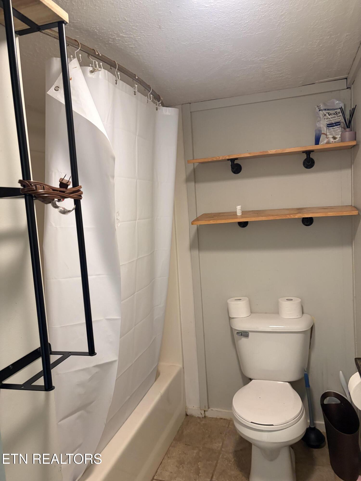 944 W Short Mountain Road Sneedville TN 37869
